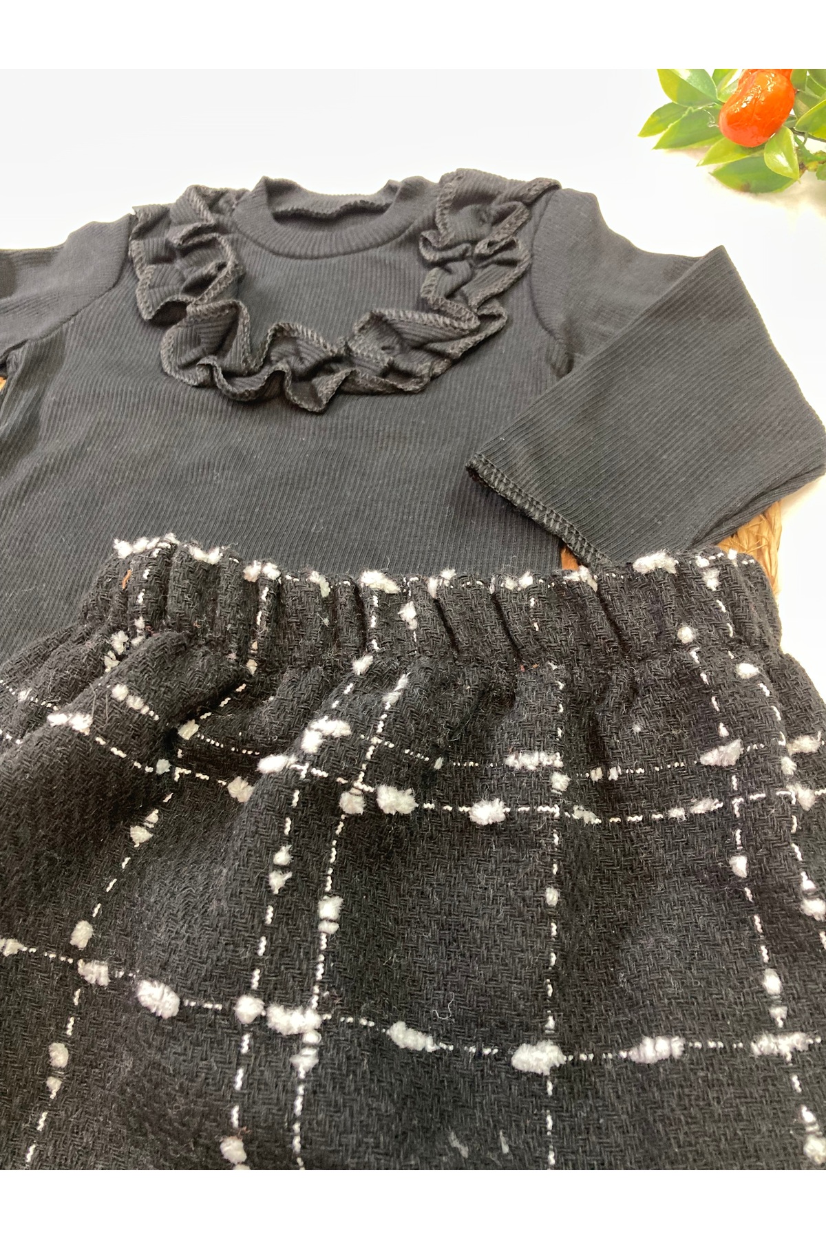 ESES BEBE BEBEK SİYAH KAZAYAĞI ETEK-BLUZ SETİ TAKIMI fotoğrafı 2 (önizleme)