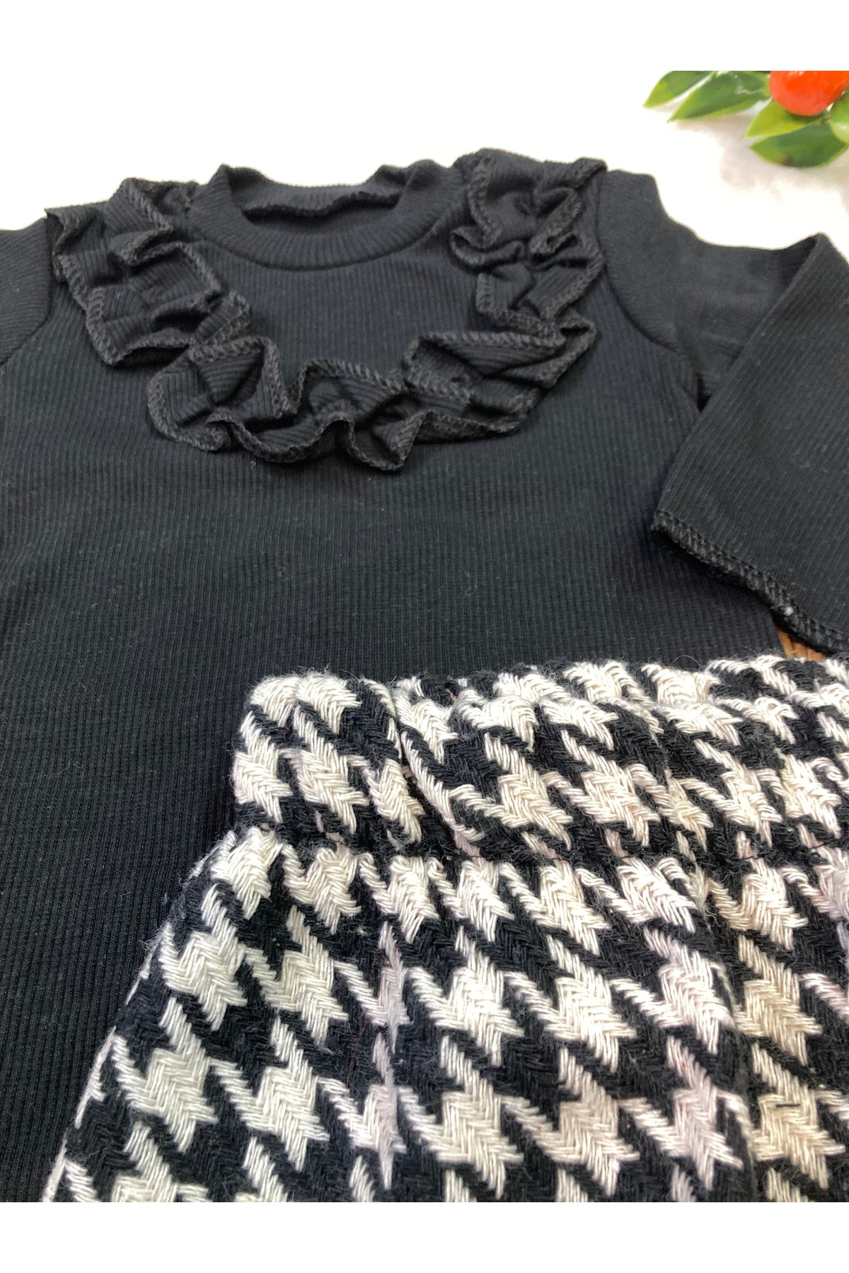 ESES BEBE BEBEK SİYAH KAZAYAĞI ETEK-BLUZ SETİ TAKIMI fotoğrafı 2 (önizleme)