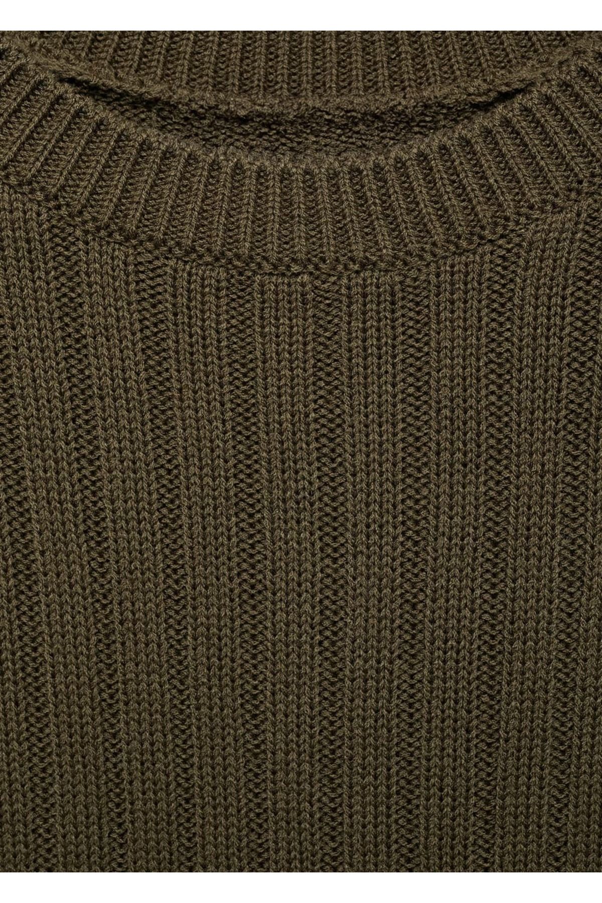 MANGO Woman-Shoulder Buttoned Sweater 7