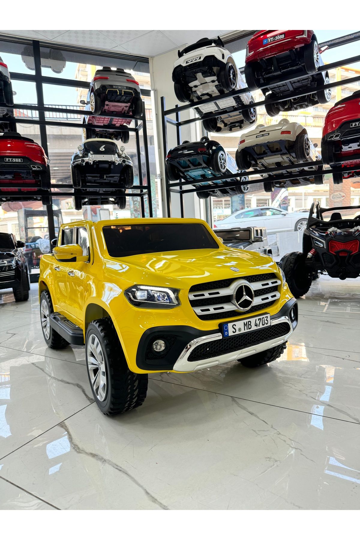 oyuncaksepeti Akülü Araba Lisanslı Mercedes Xclass 12 Volt 4*4 (ÖZEL PLAKA)