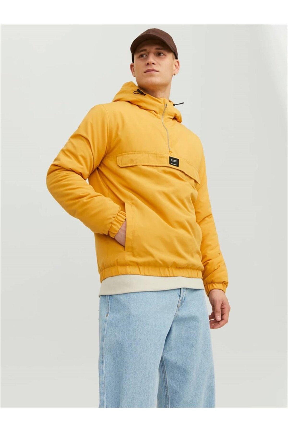 کاپشن ضد باد مردانه نیم زیپ ۱۲۲۳۷۶۶۷ جک اند جونز کاپشن Jack & Jones