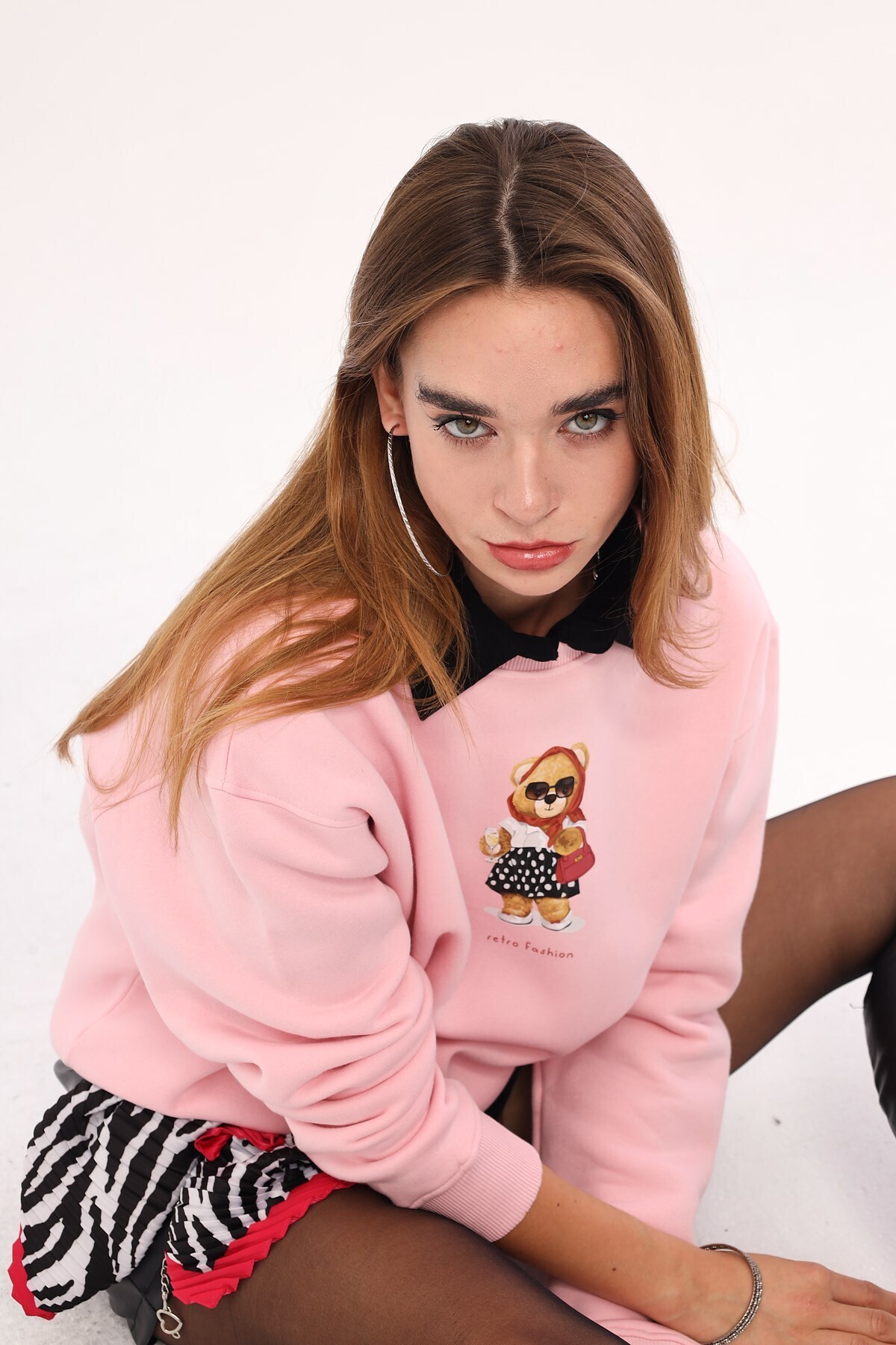 The Champ Clothing-Hanorac oversize unisex cu imprimeu cu ursuleț de pluș cu buline roz 5