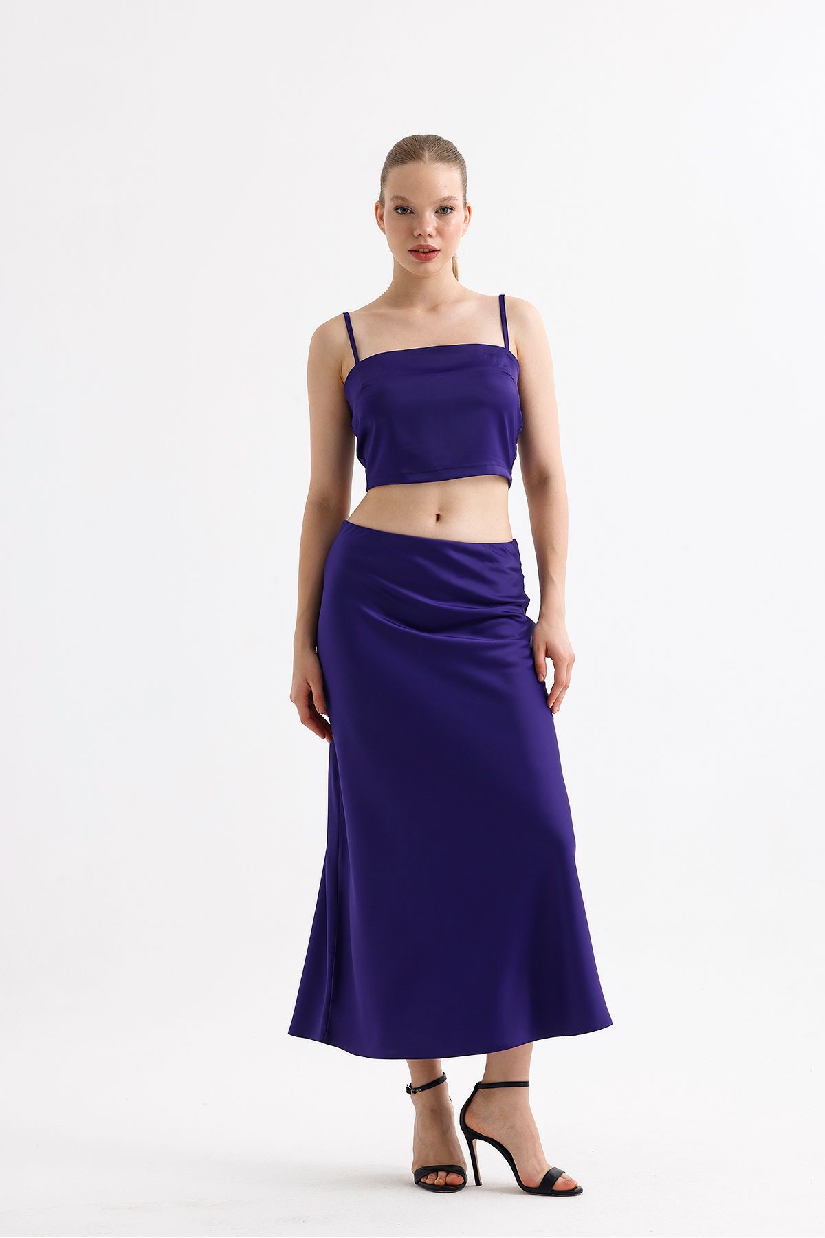 complete the look image