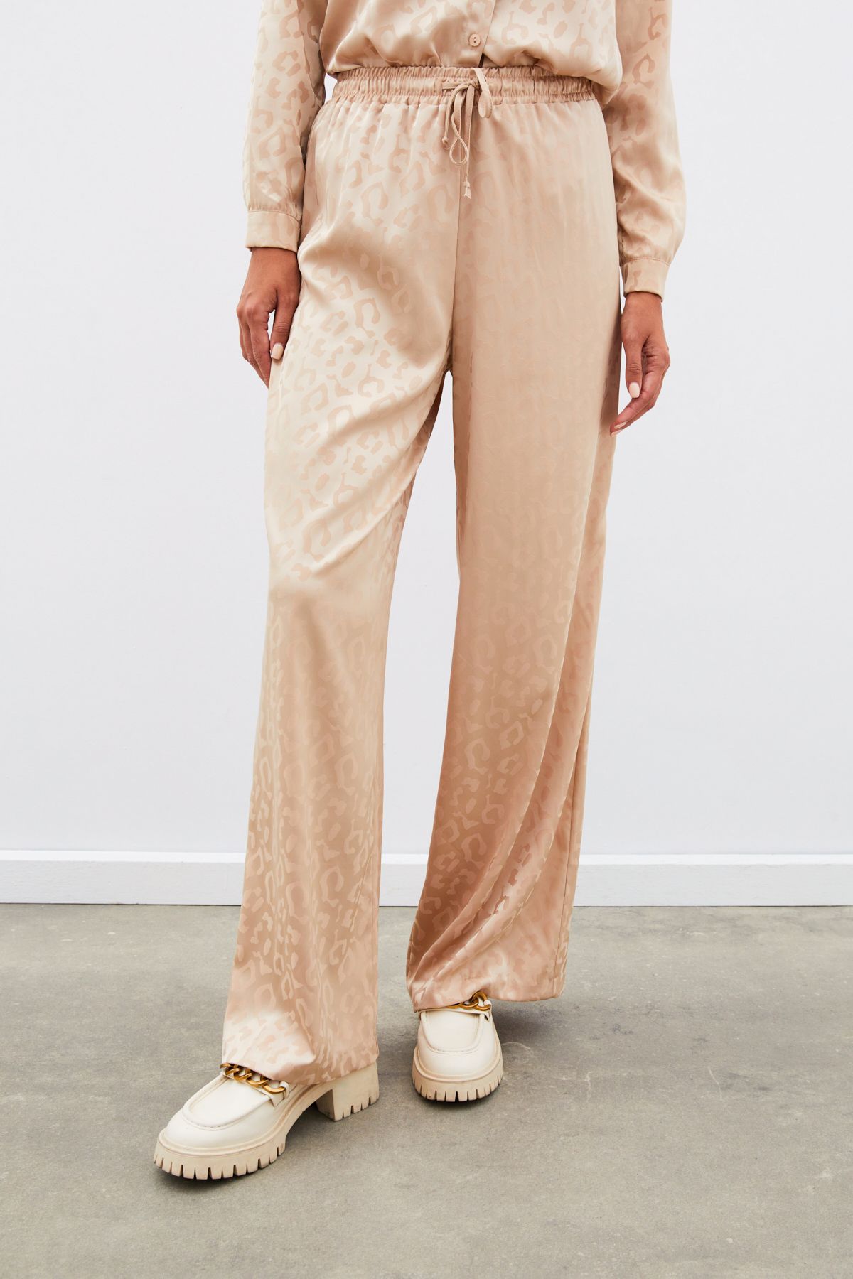 Sateen-Camel Patterned Elastic Waist Trousers 6