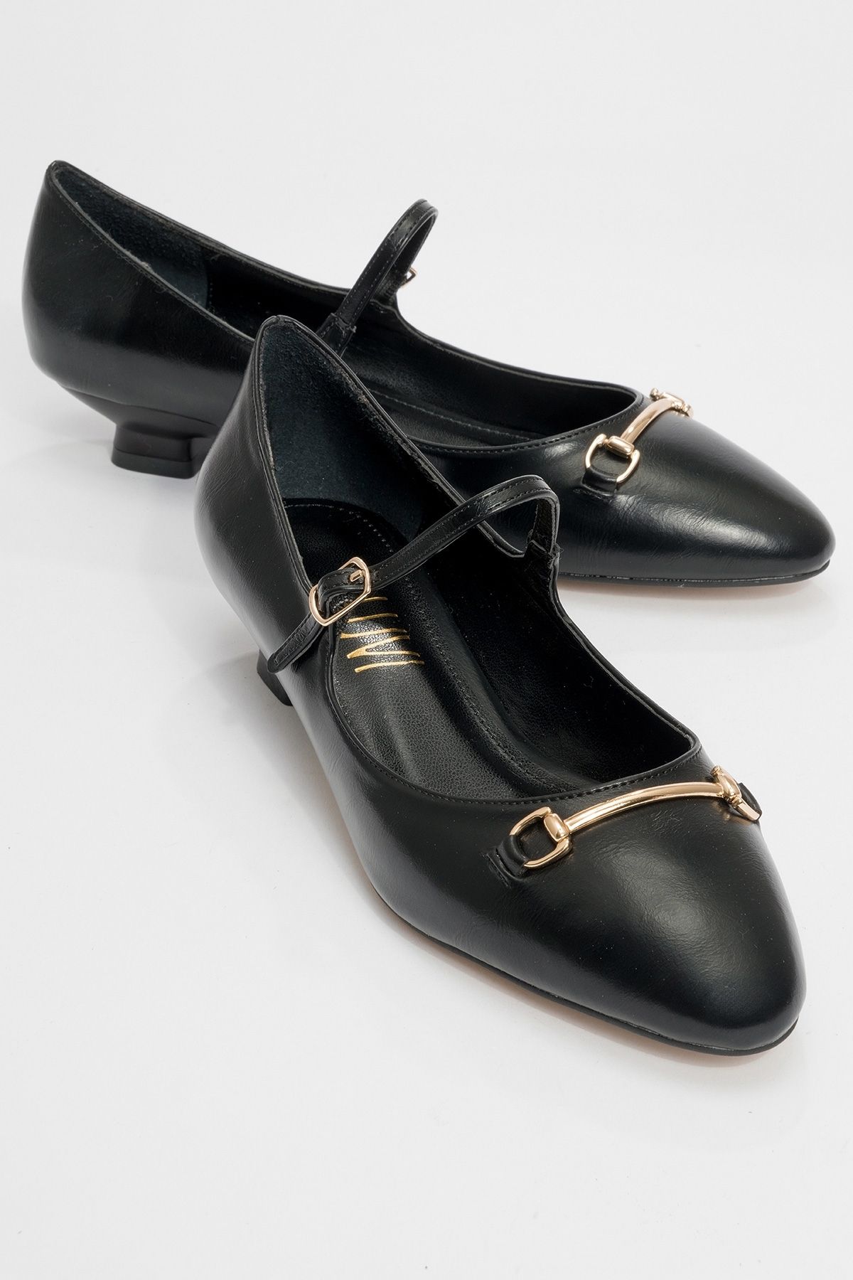 لاک ناخن کفش های پاشنه کوتاه زنانه مشکی پوست luvishoes