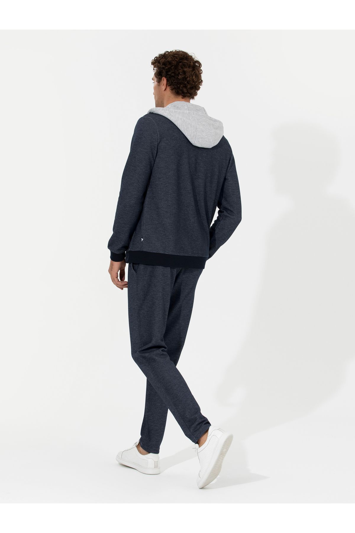 شلوار گرمکن آبی مردانه NAVY FIT شش اورجینال کاشارل Cacharel