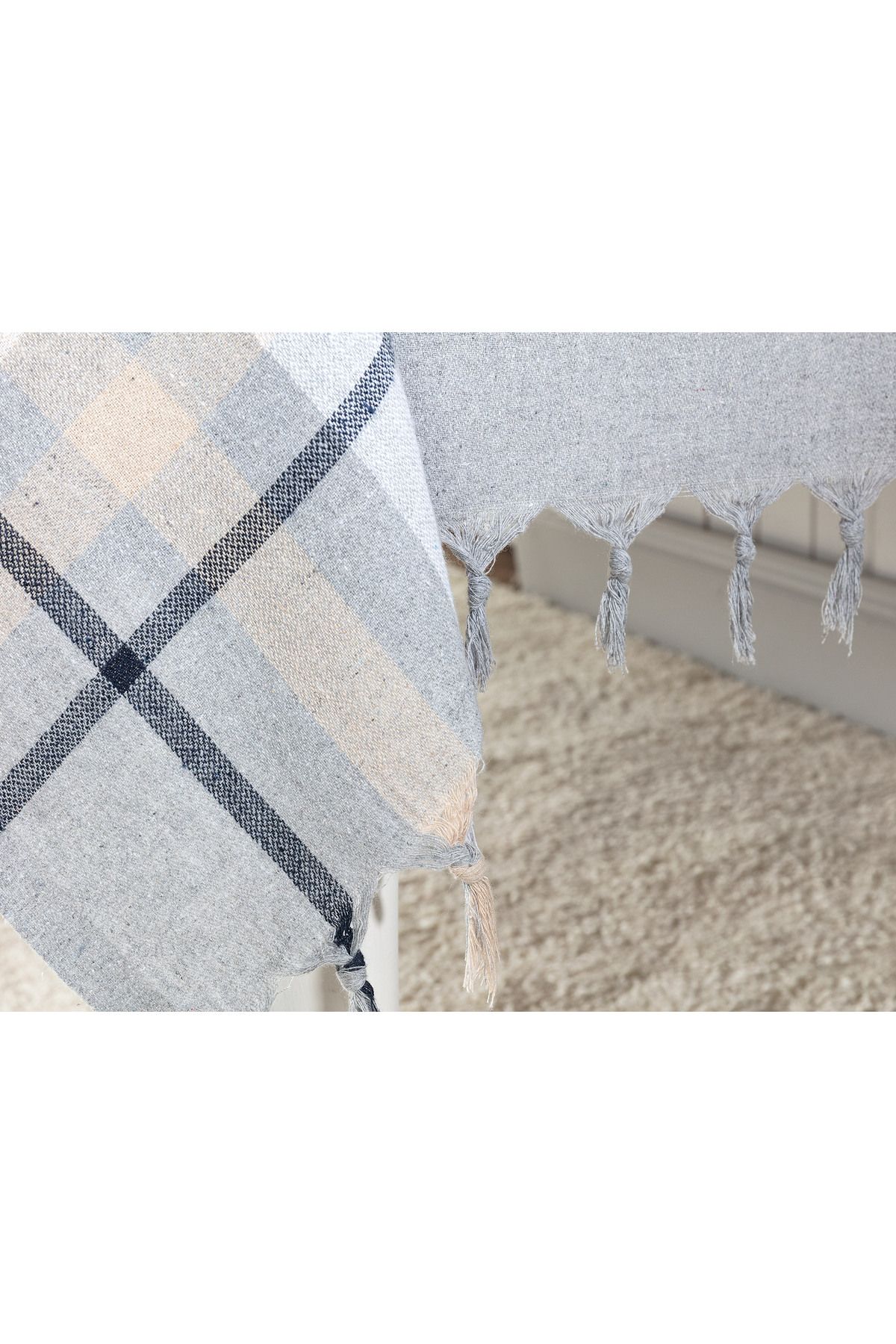 Madame Coco-Brigitte Tablecloth - stylish and Useful Design 3