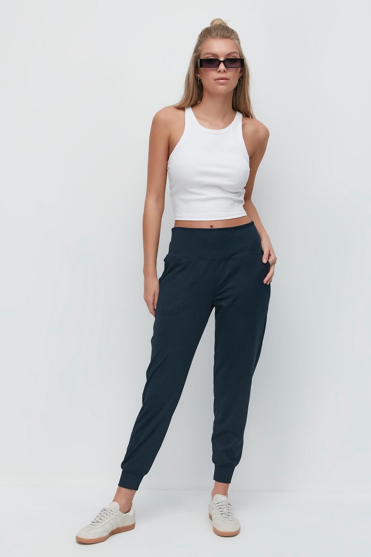 C&City-Tepláky s vysokým pásom Cuffed Leg Jogger 811 Smoked 4