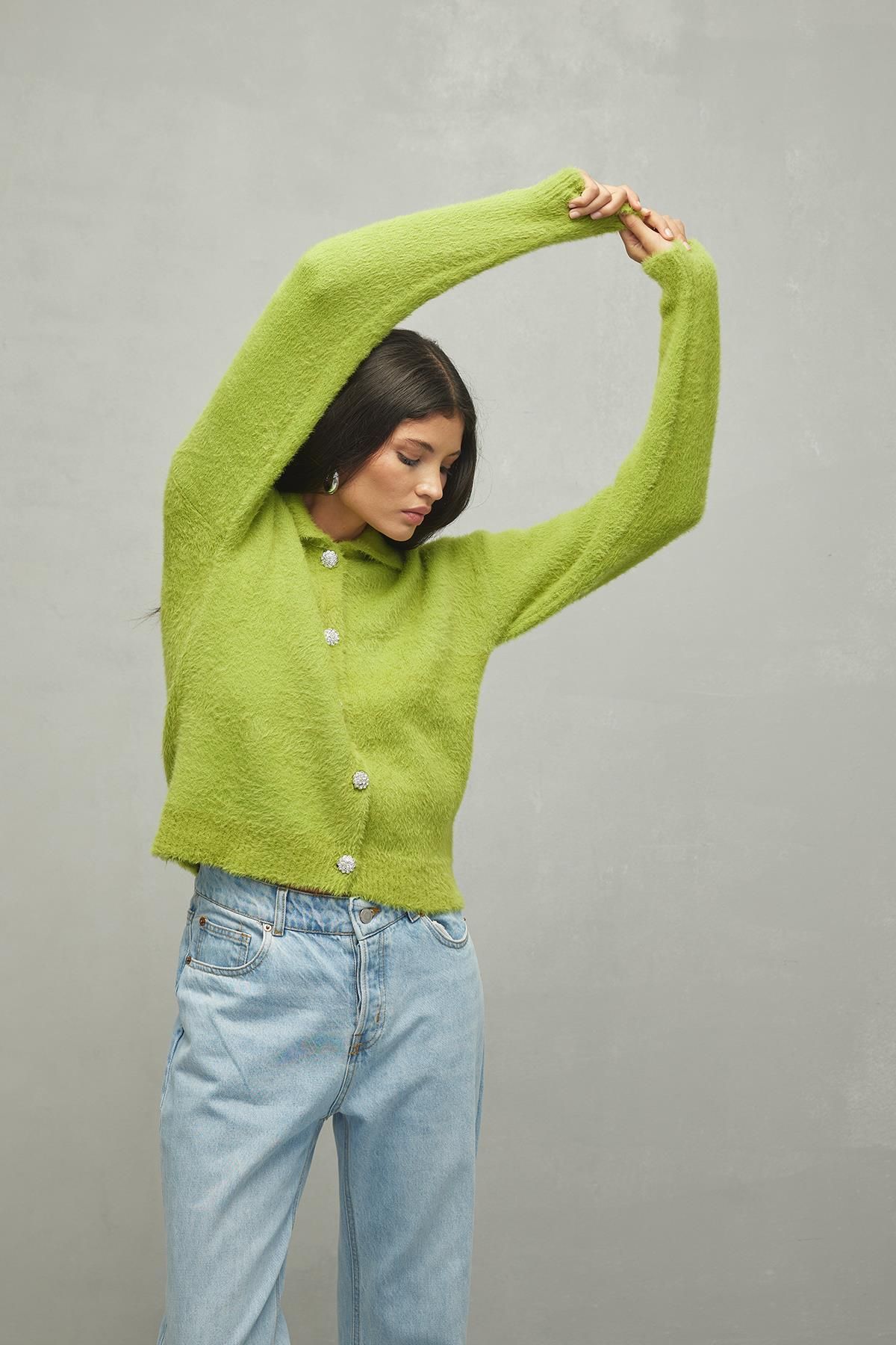 Fahhar-Green Soft Crop Cardigan 3