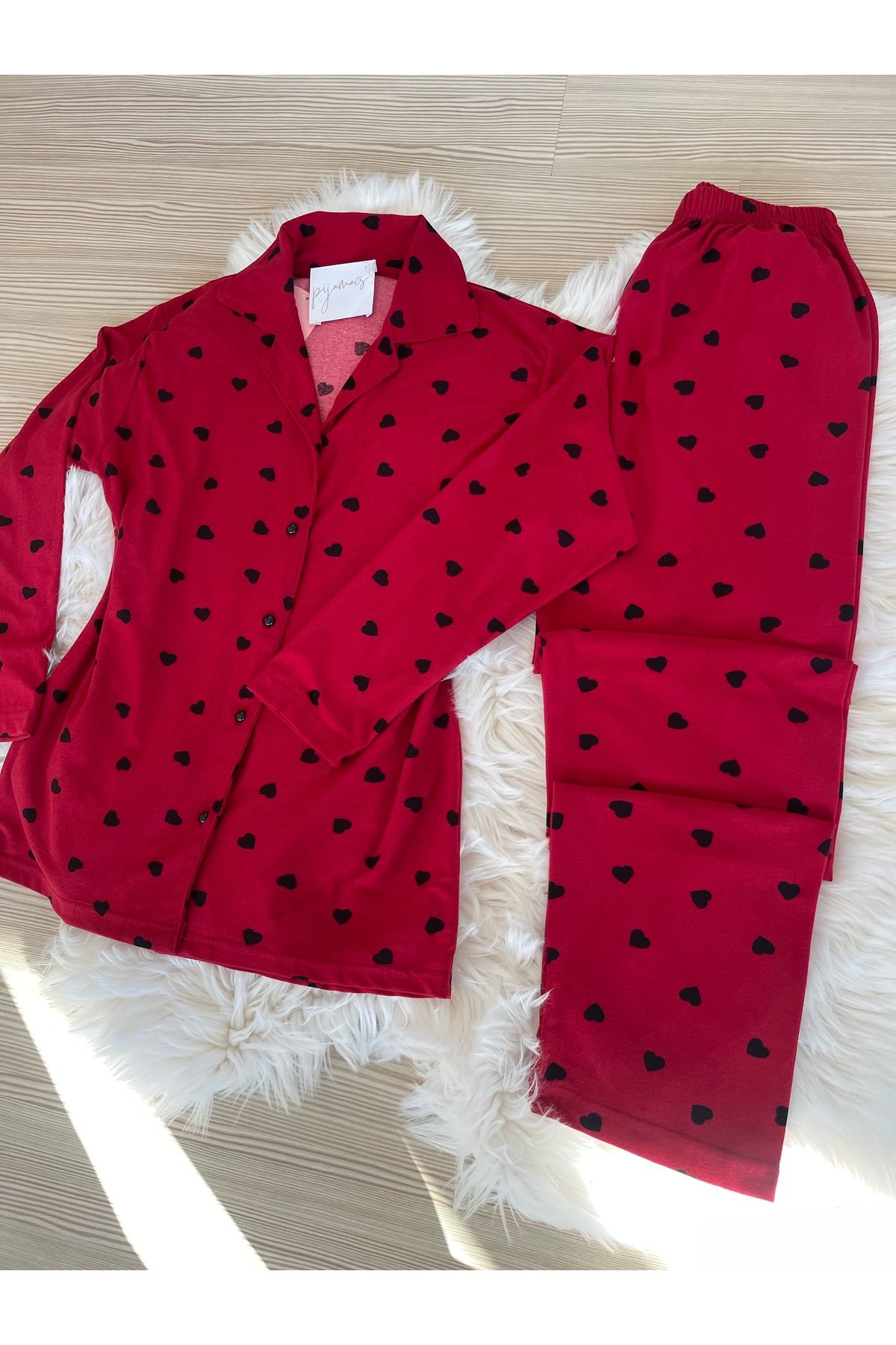 Pijamacs-Black Heart Patterned Suede Shirt Collar Long Sleeve Pajama Set on Red 7