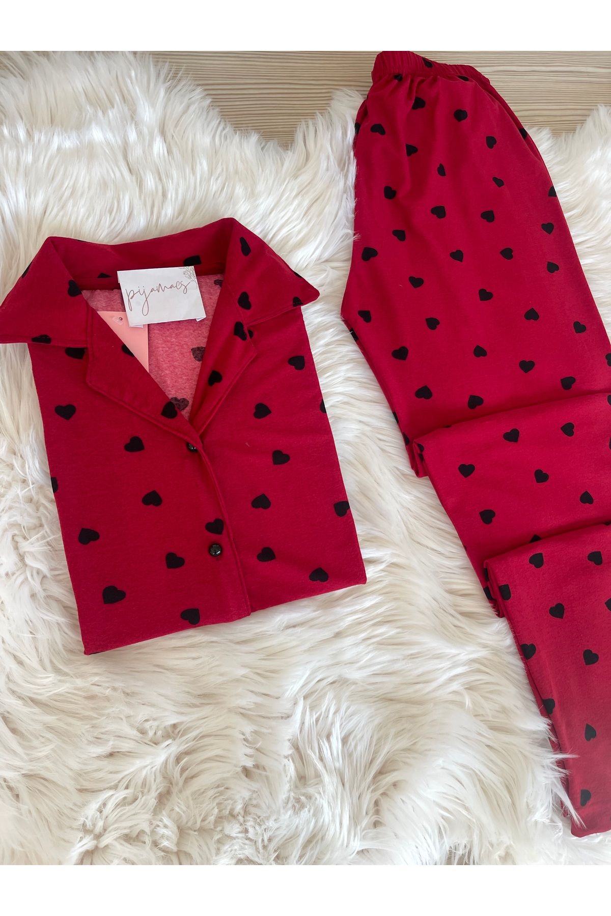 Pijamacs-Black Heart Patterned Suede Shirt Collar Long Sleeve Pajama Set on Red 4