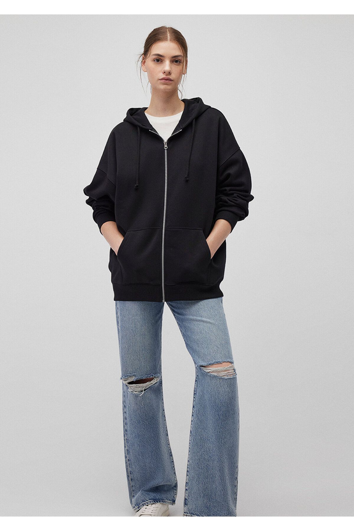 Mavi Kapüşonlu Fermuarlı Siyah Sweatshirt 1610221-900