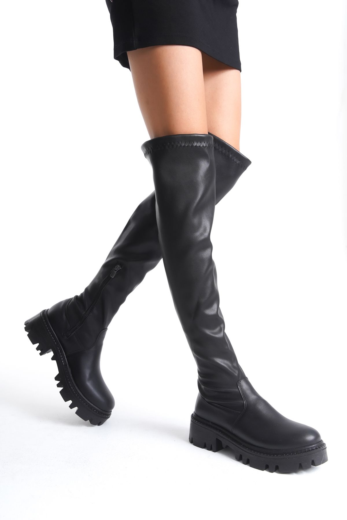 TRENDYOL SHOES-Schwarze Overknee-Damenstiefel mit dicker Sohle – TAKAW25CZ00014 4