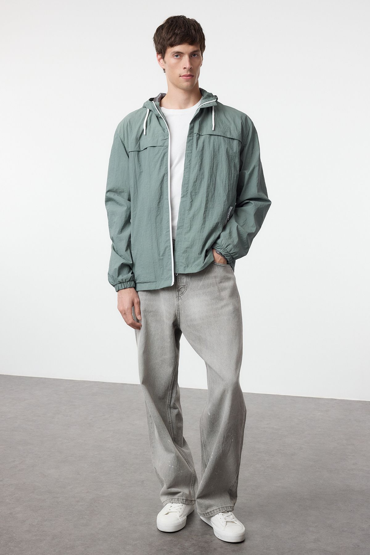 complete the look image