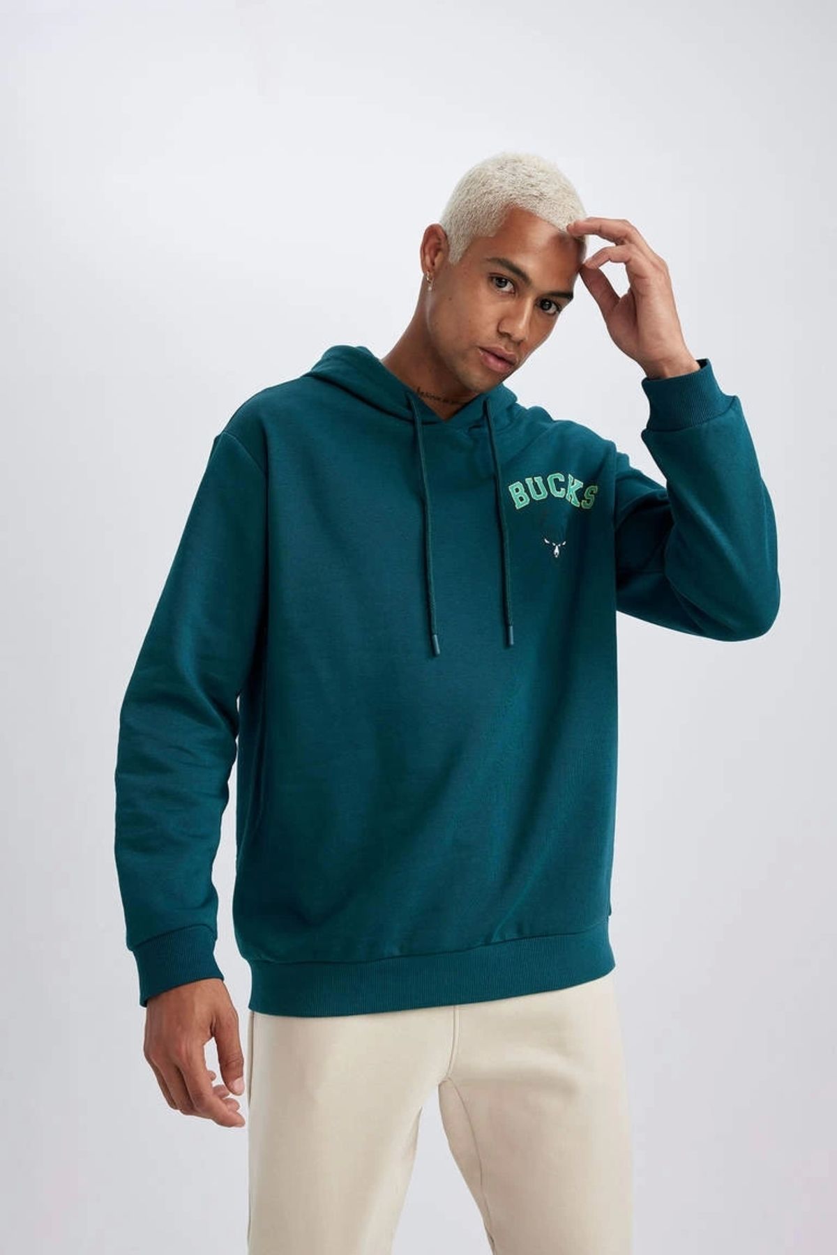 DeFacto-A9675 Nba Milwaukee Bucks Sweatshirt 4