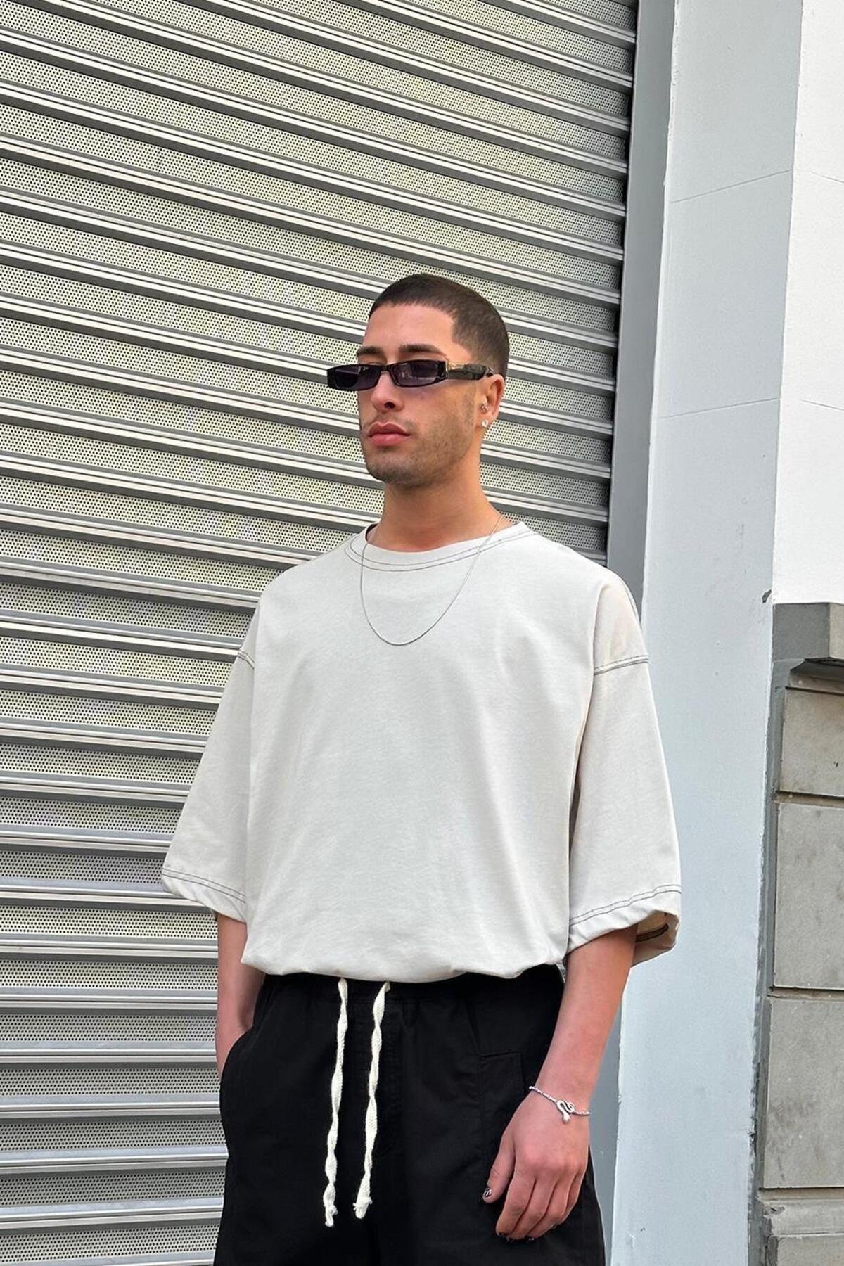 HAFKAGİYİM-Cream Reverse Stitch Z9 Bs Boxy Fit Oversize T-Shirt 1