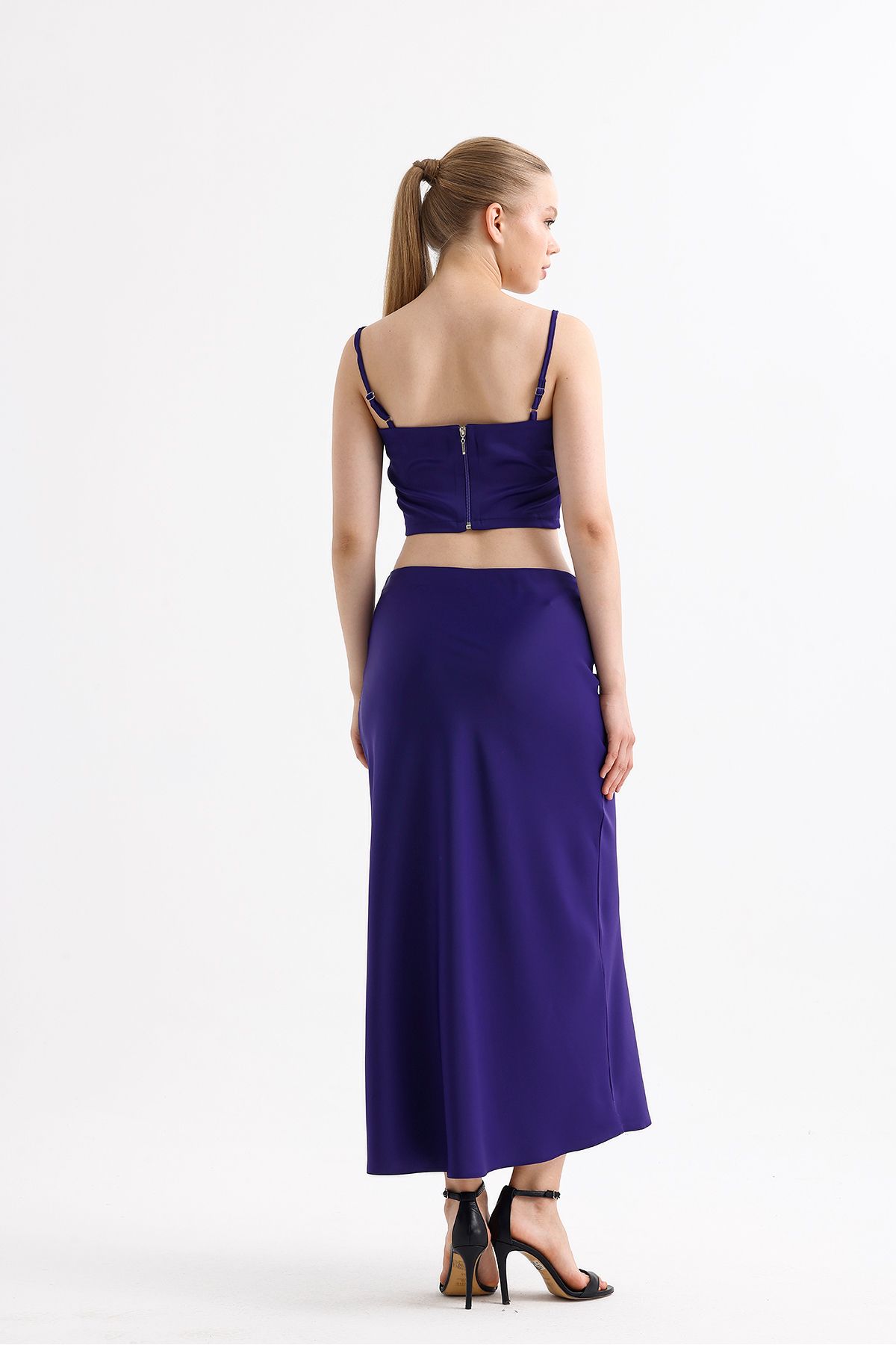Sense-Quality Z. Satin Long Skirt with Elastic Waist |   Etk35736 Saks 7