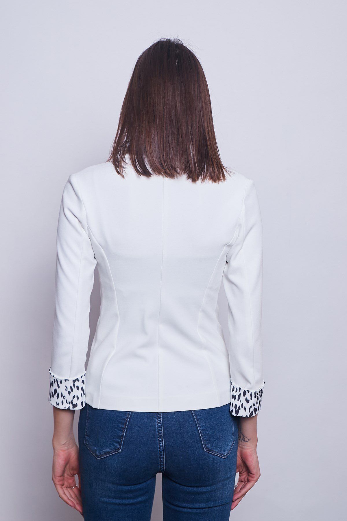 Jument-Collared Flato Pocketed Sleeve Double Long Sleeve Office Stylish Blazer Fabric Jacket-cream 7