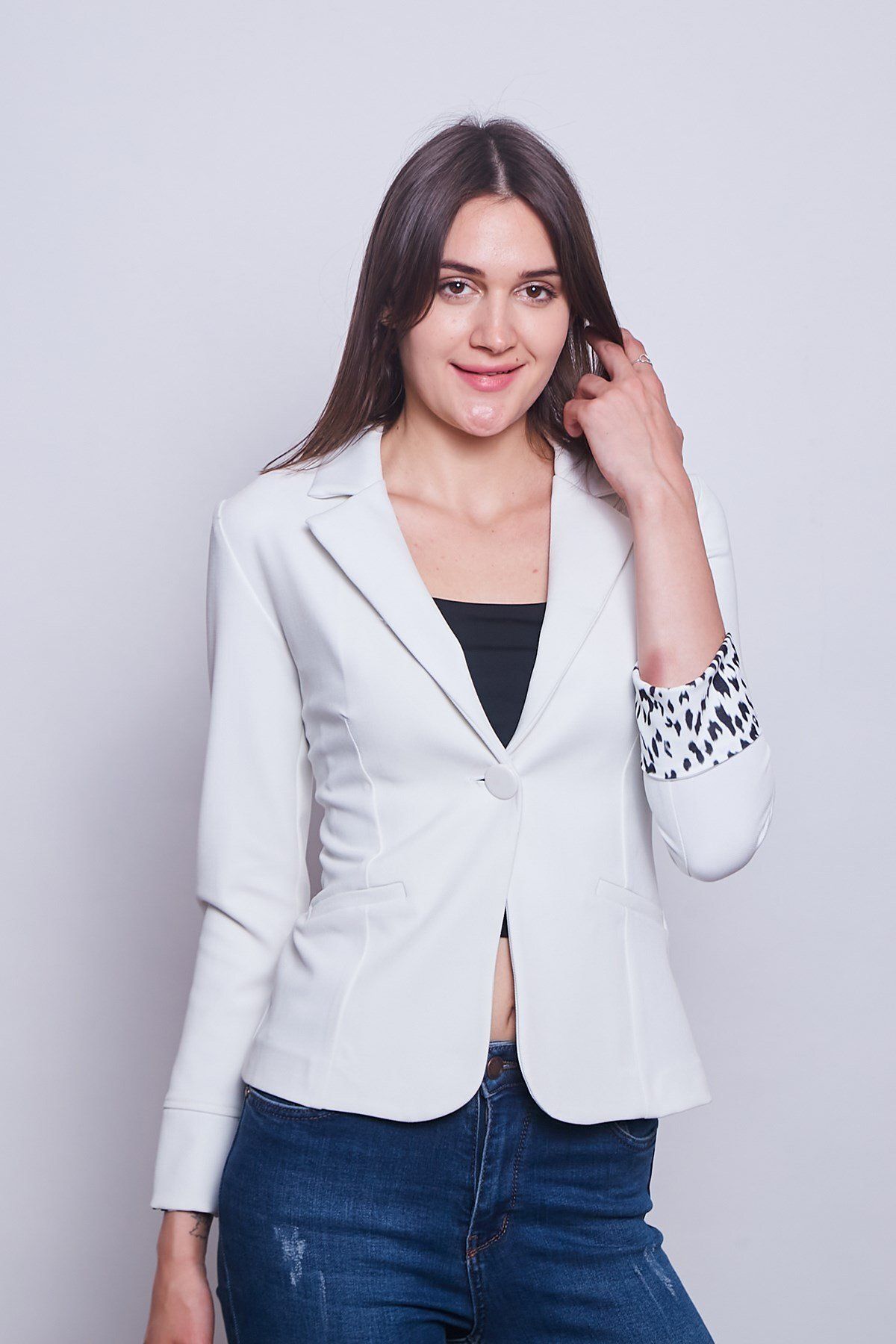 Jument-Collared Flato Pocketed Sleeve Double Long Sleeve Office Stylish Blazer Fabric Jacket-cream 4