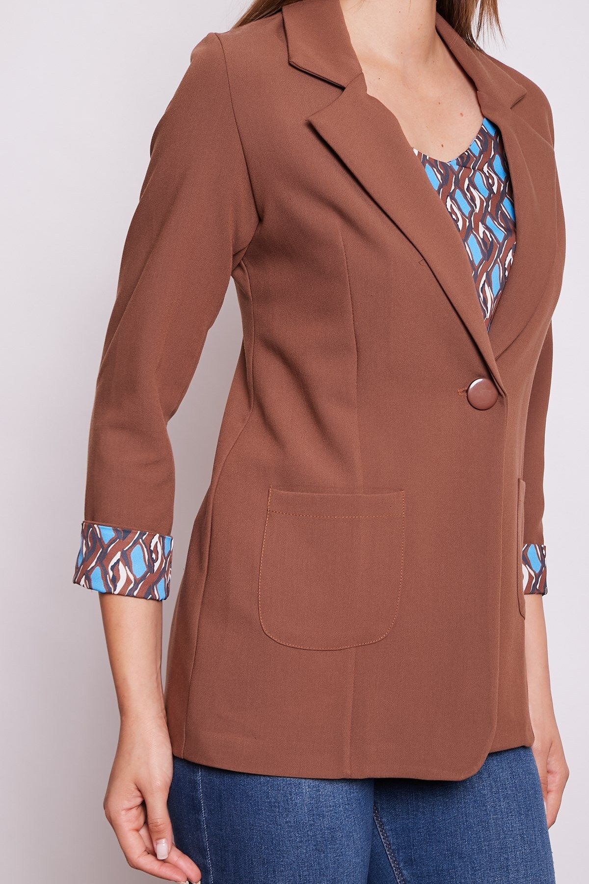 Jument-Collared Pocket Long Sleeve Fold Blazer Fabric Jacket - Tan 5