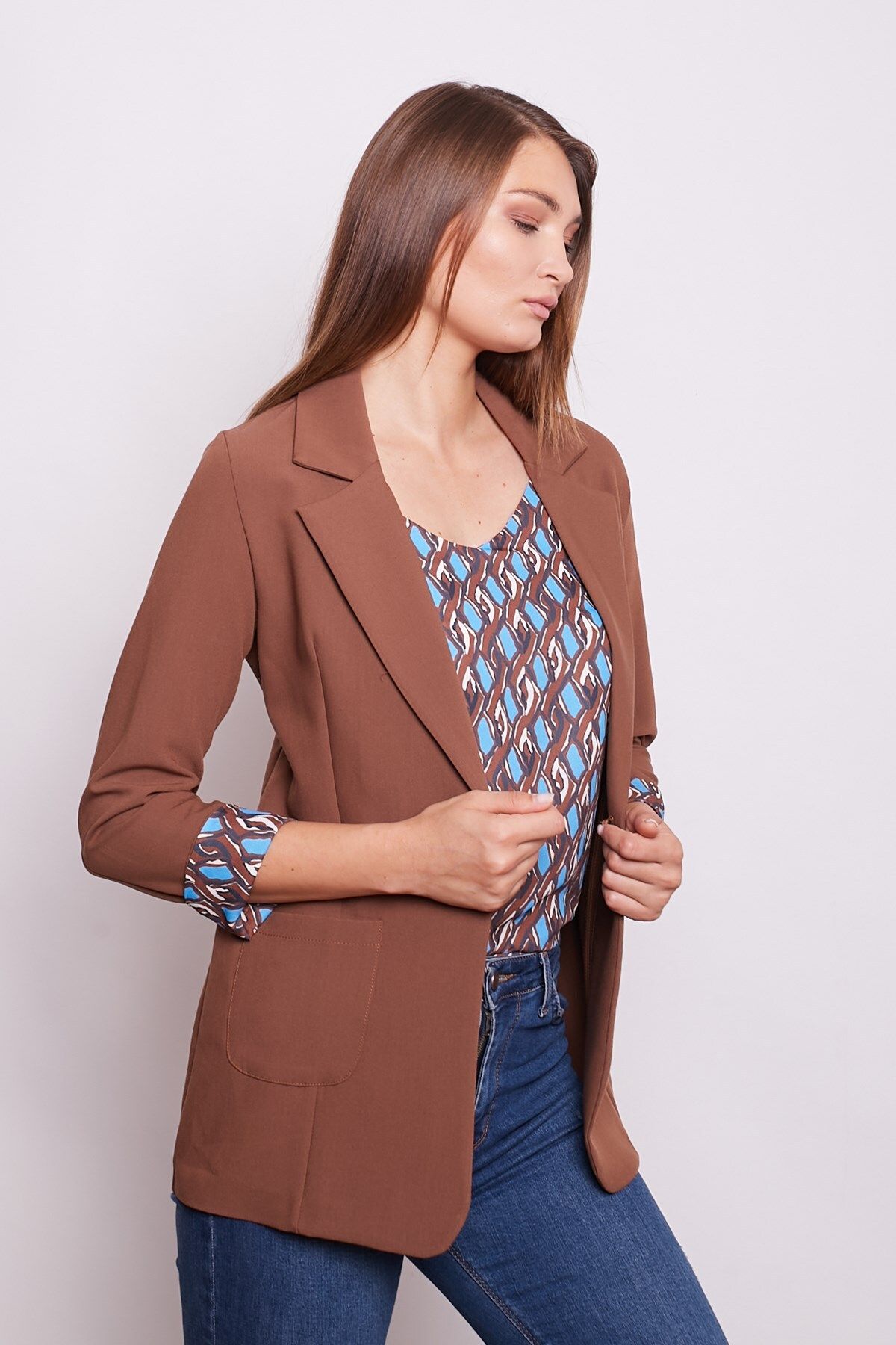 Jument-Collared Pocket Long Sleeve Fold Blazer Fabric Jacket - Tan 2