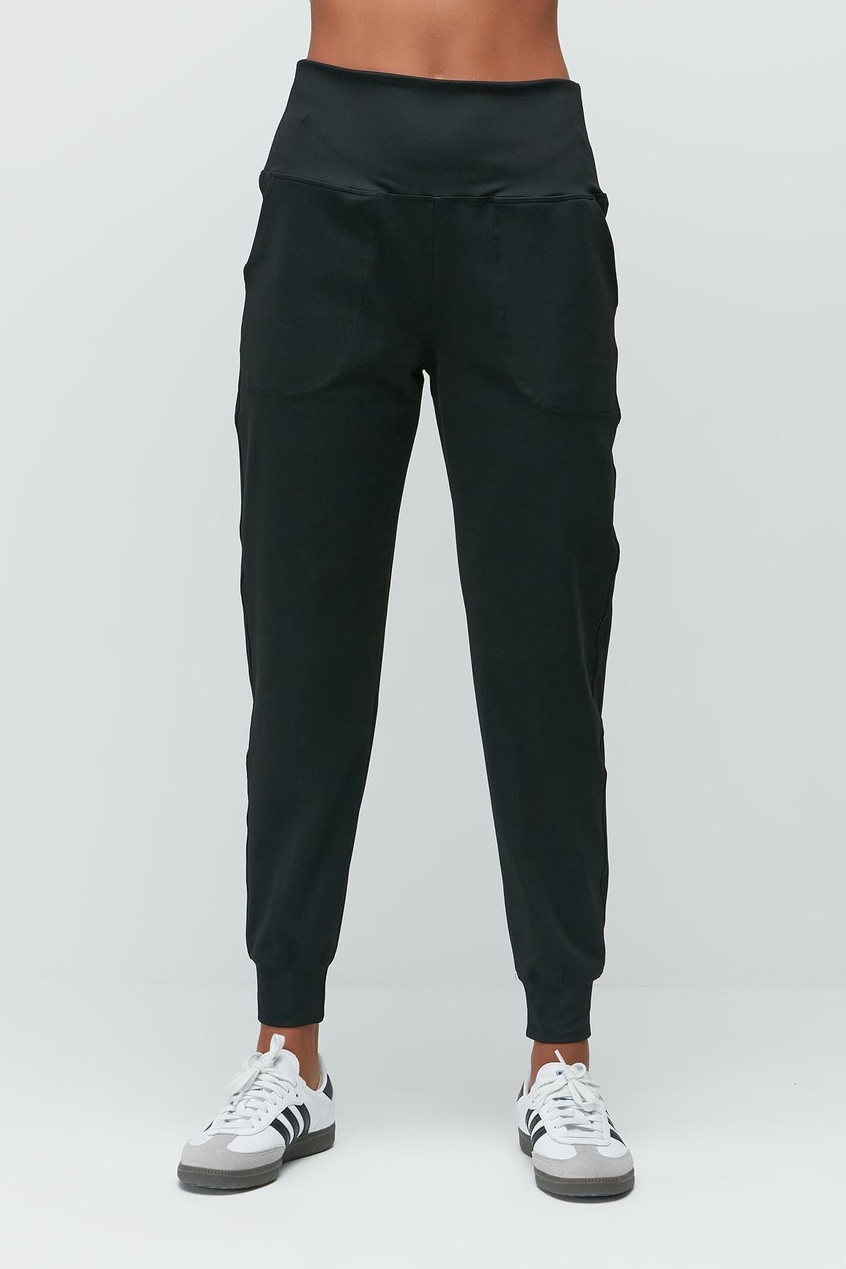 C&City-Tepláky s vysokým pásom Cuffed Leg Jogger 811 Black 5