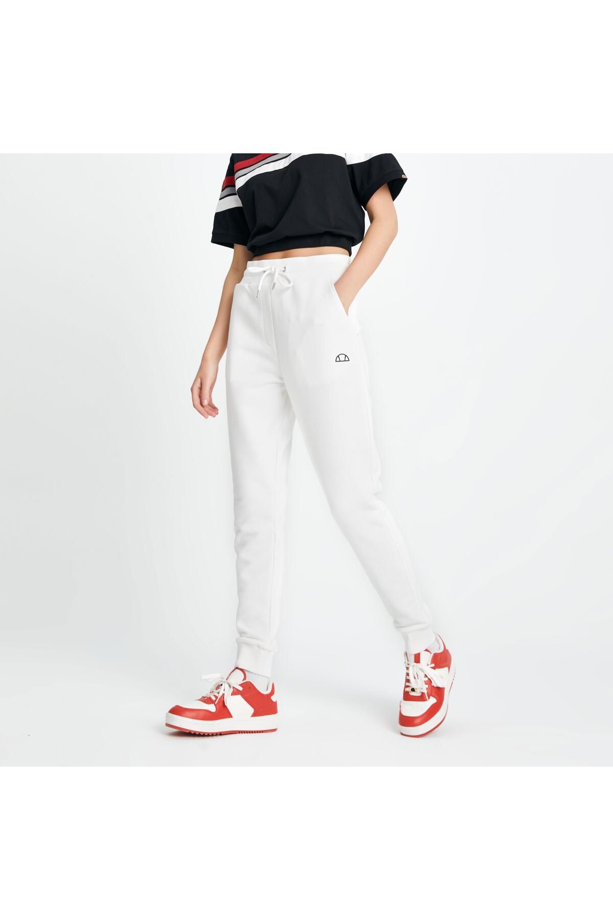 Ellesse-EF105 Model Women's Sweatpants 1