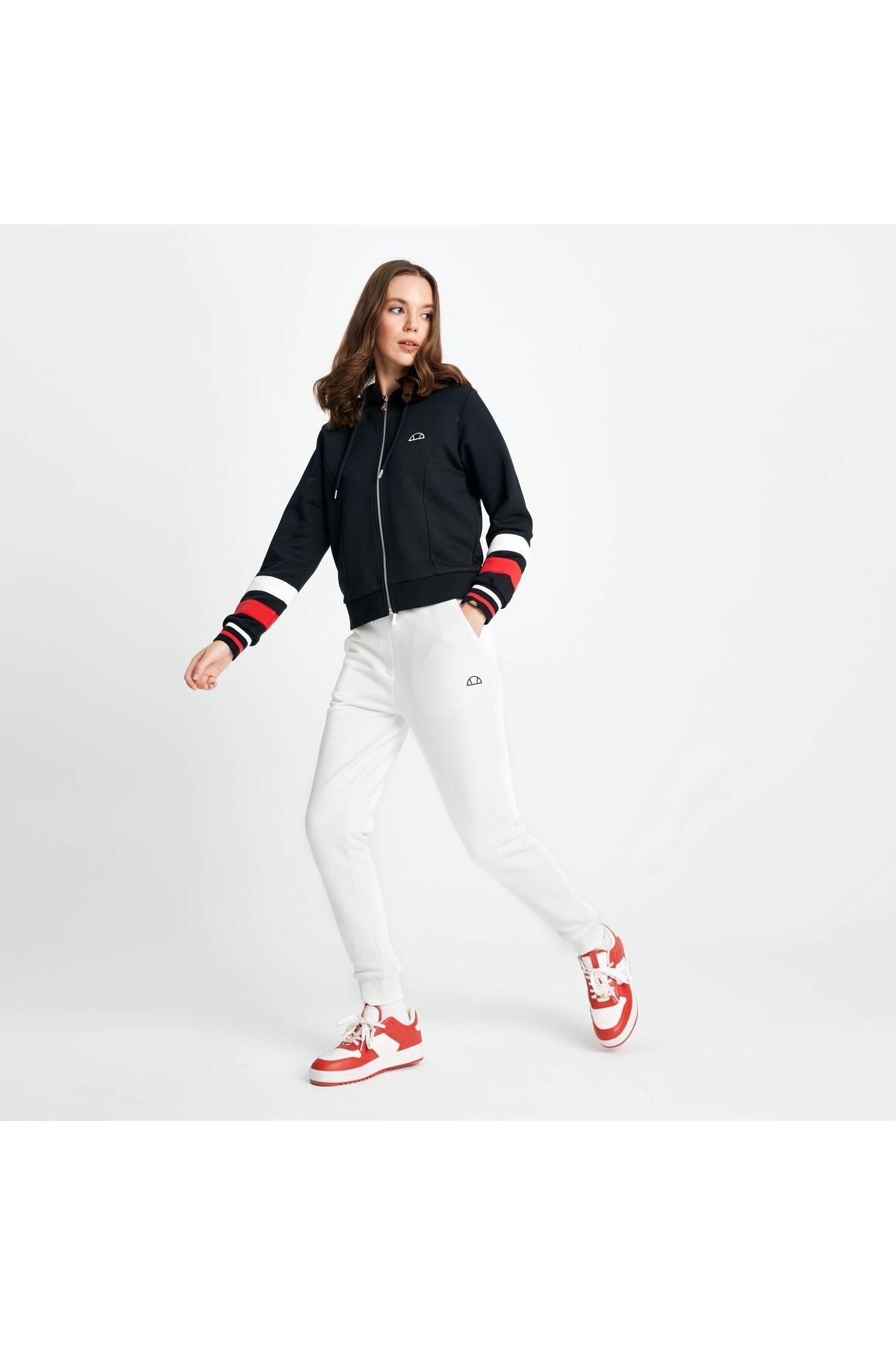 Ellesse-EF105 Model Women's Sweatpants 2