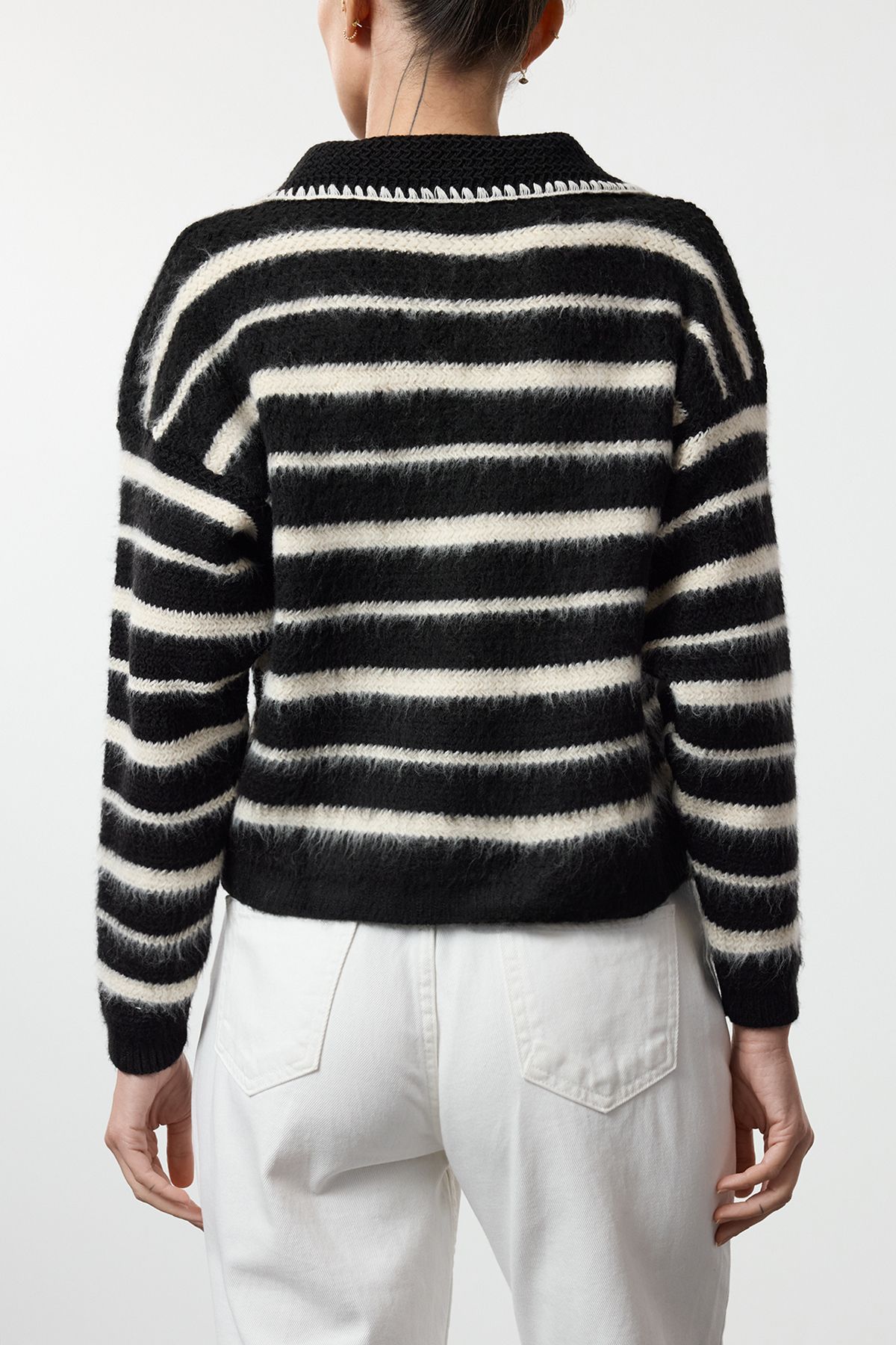 Edit by Trendyol-Polo Neck Striped Soft Knitwear Sweater - Black Tedaw25Kz00020 4