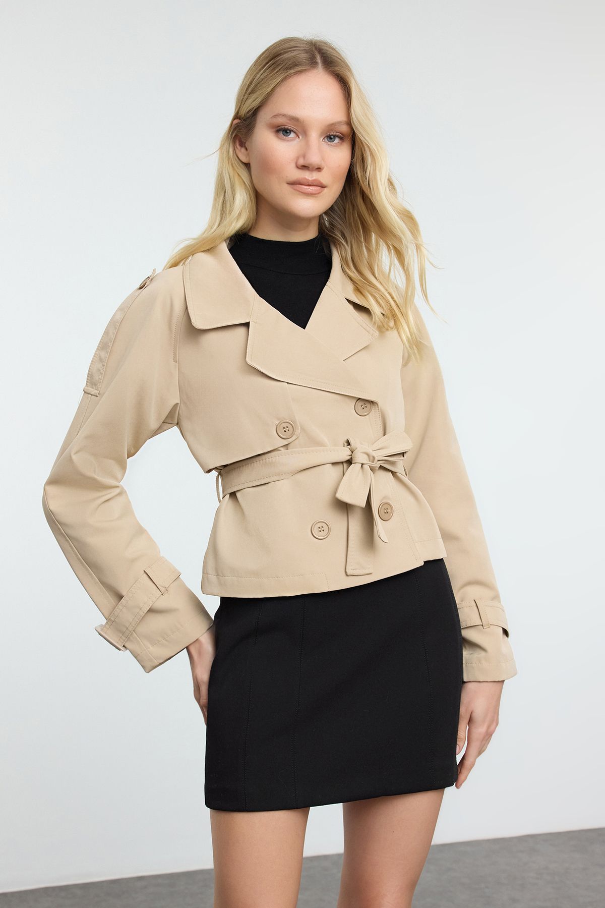 Trendyol Collection Beżowy Wodoodporny Krótki Płaszcz Typu Trencz Twoaw25tr00056 Kobieta - L