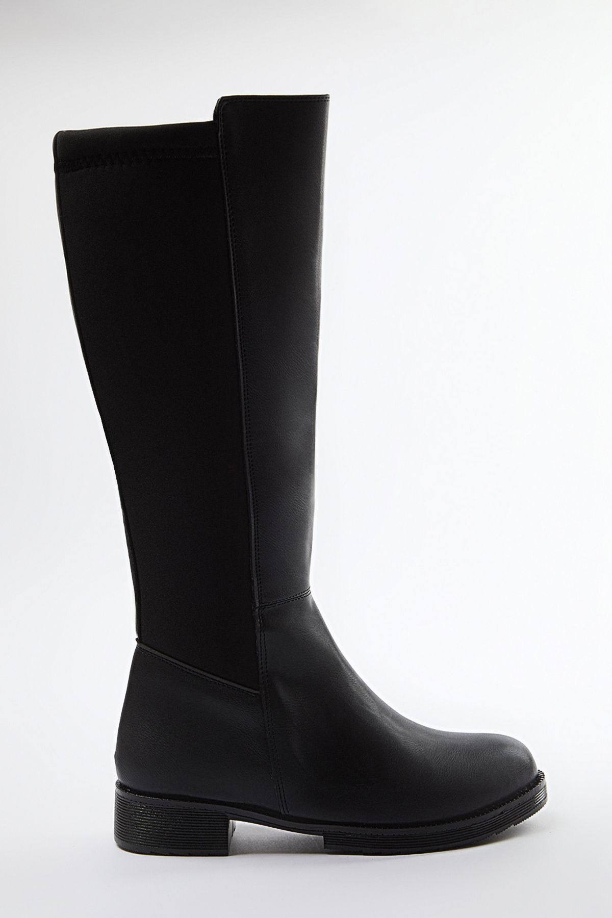 TRENDYOL SHOES-Kurze schwarze Damenstiefel mit flachem Absatz – Gummizug TAKAW25CZ00011 5