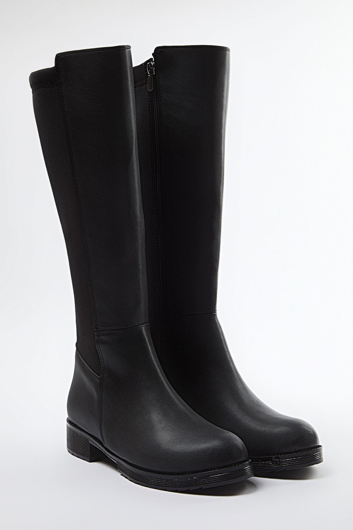 TRENDYOL SHOES-Kurze schwarze Damenstiefel mit flachem Absatz – Gummizug TAKAW25CZ00011 3