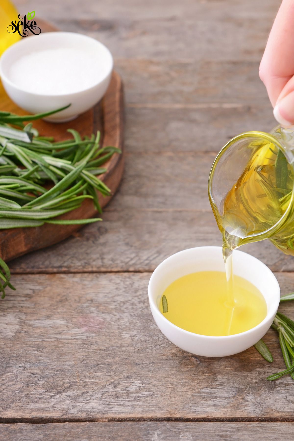 SEKE-Pure Rosemary Oil Glass Bottle with Dropper 4