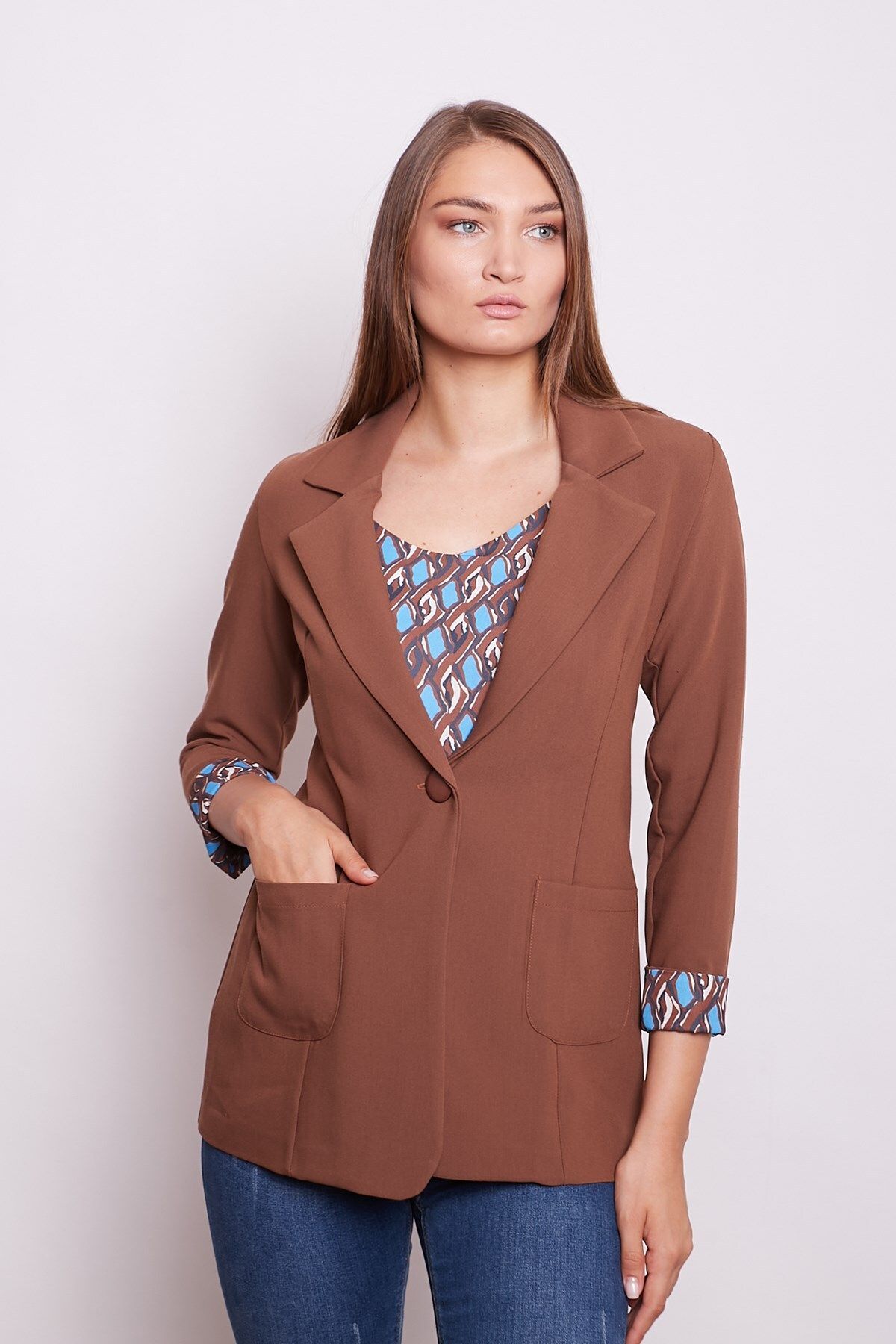 Jument-Collared Pocket Long Sleeve Fold Blazer Fabric Jacket - Tan 3