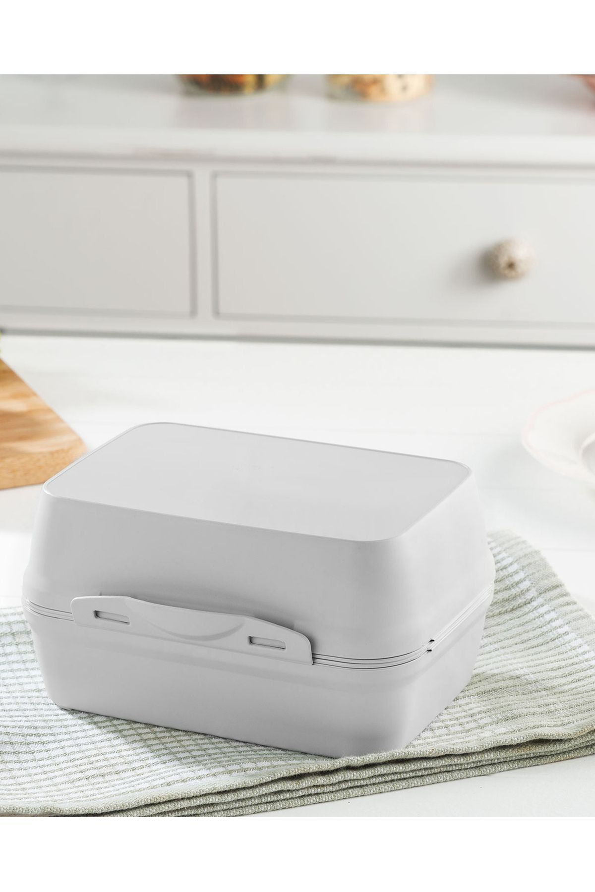 Madame Coco-Diurne Rectangular Base Recommended Lunch Box 4