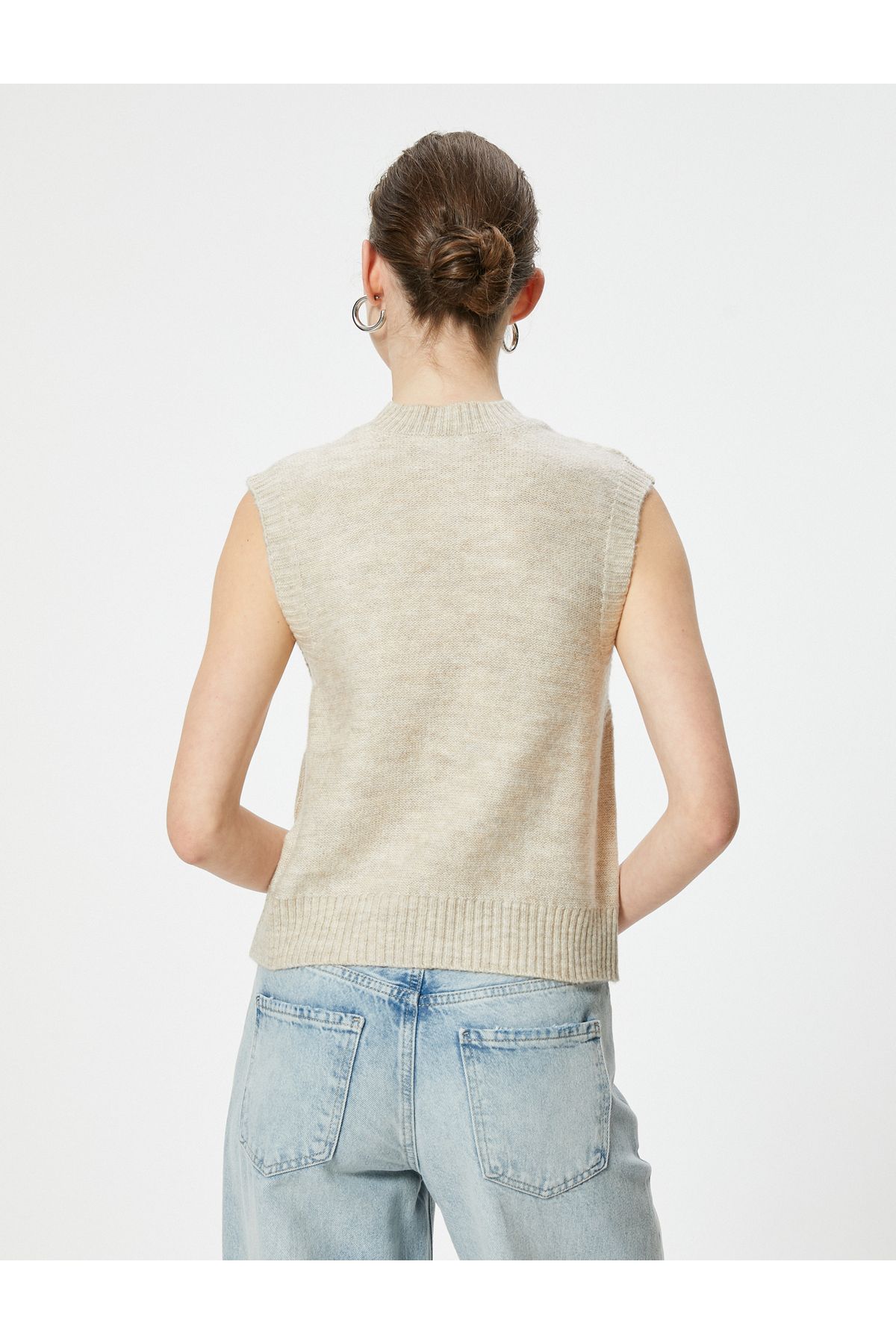 Koton-Textured Crew Neck Sleeveless Hair Knit Sweater 4