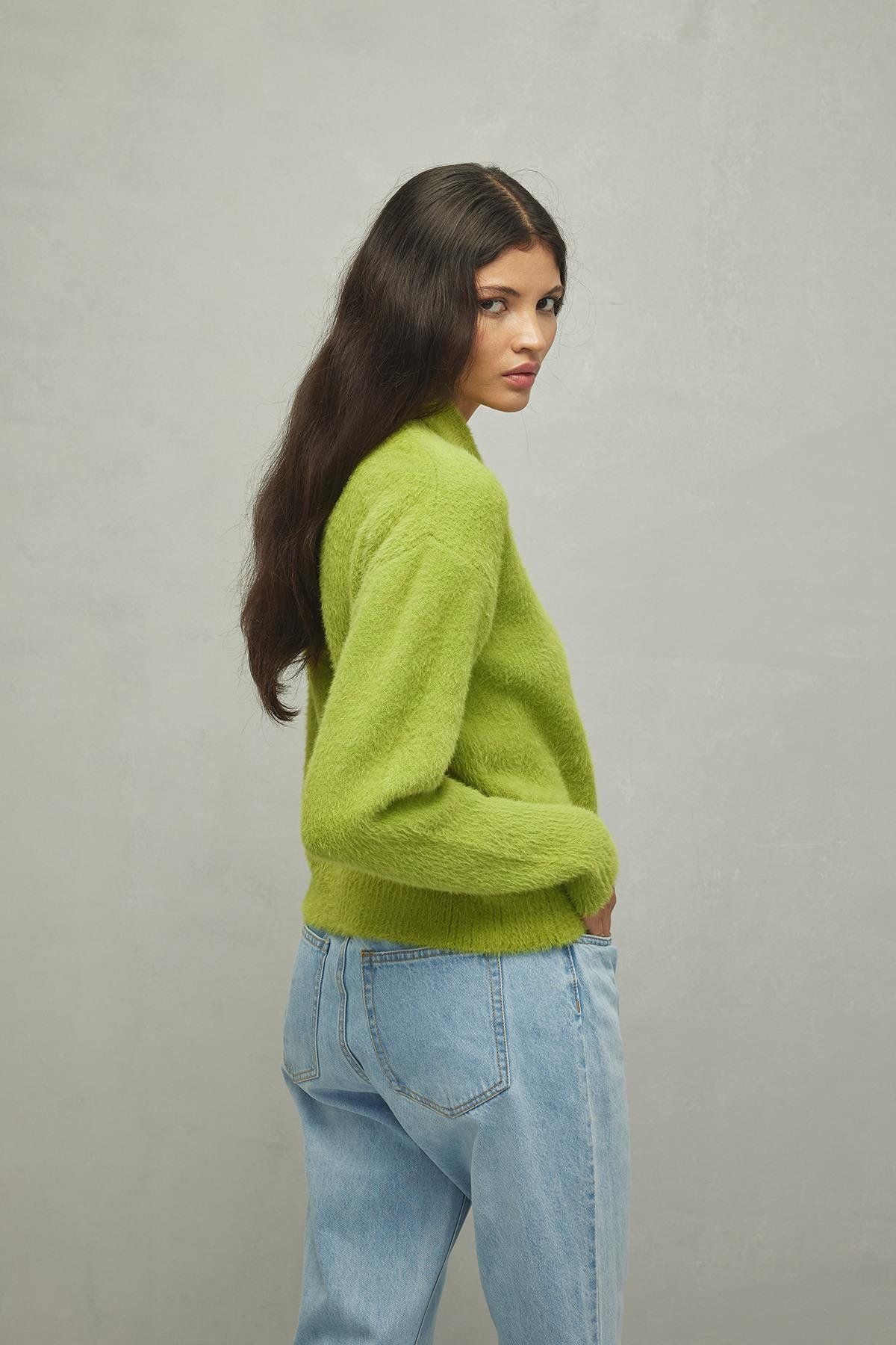 Fahhar-Green Soft Crop Cardigan 7