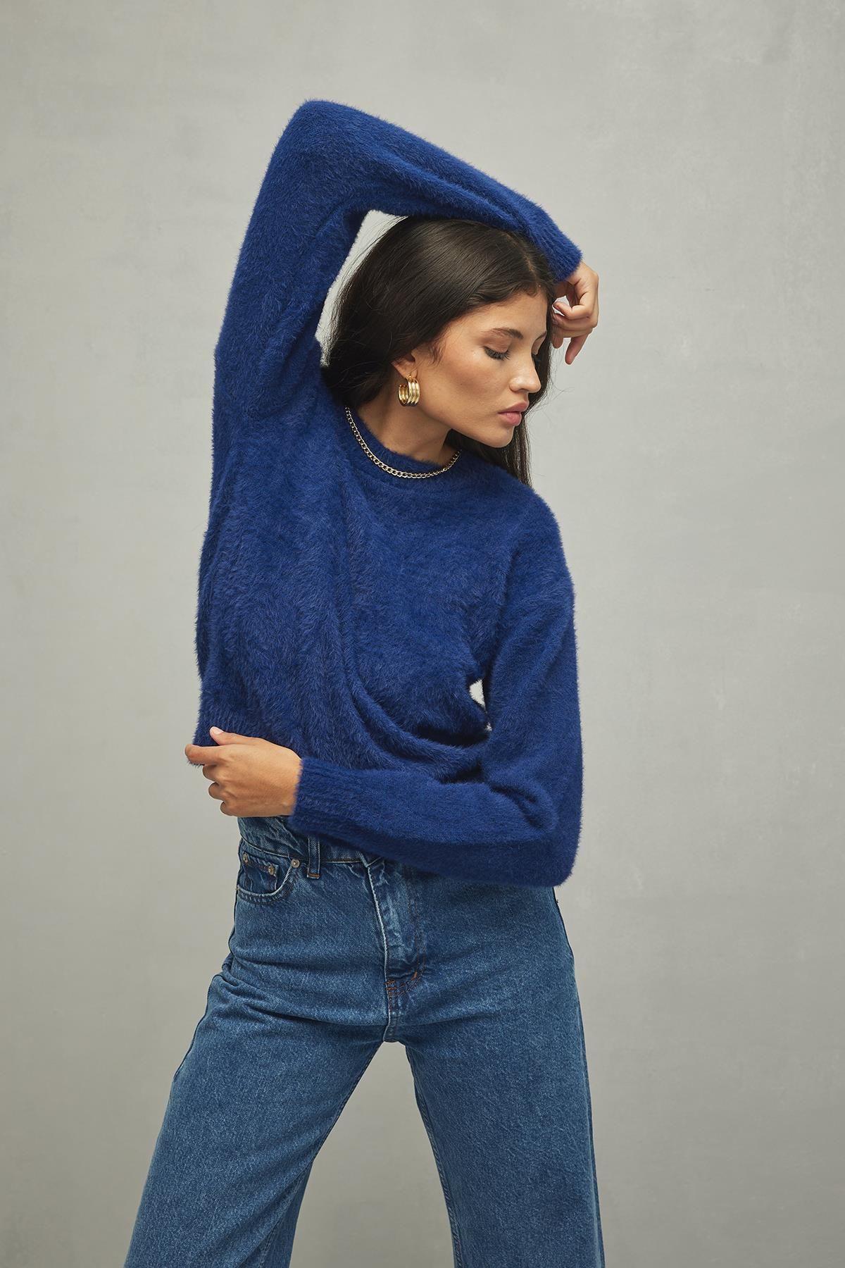 Fahhar-Blue Soft Crop Sweater 3