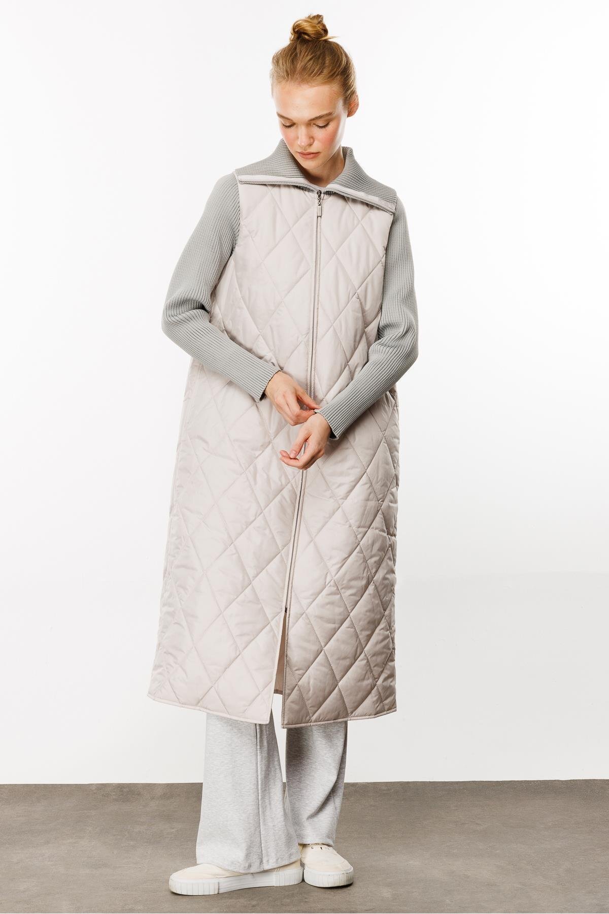 Micca Classy Triko Yaka ve Kol Detaylı Hafif Herdaim Şık Görünmezi