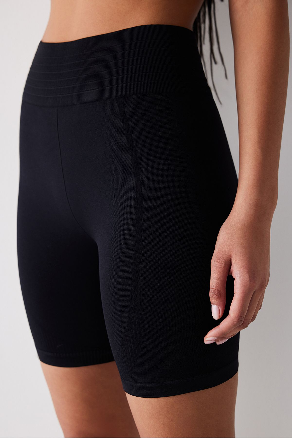 Penti-Black Seamless Push Up Biker Tights 1