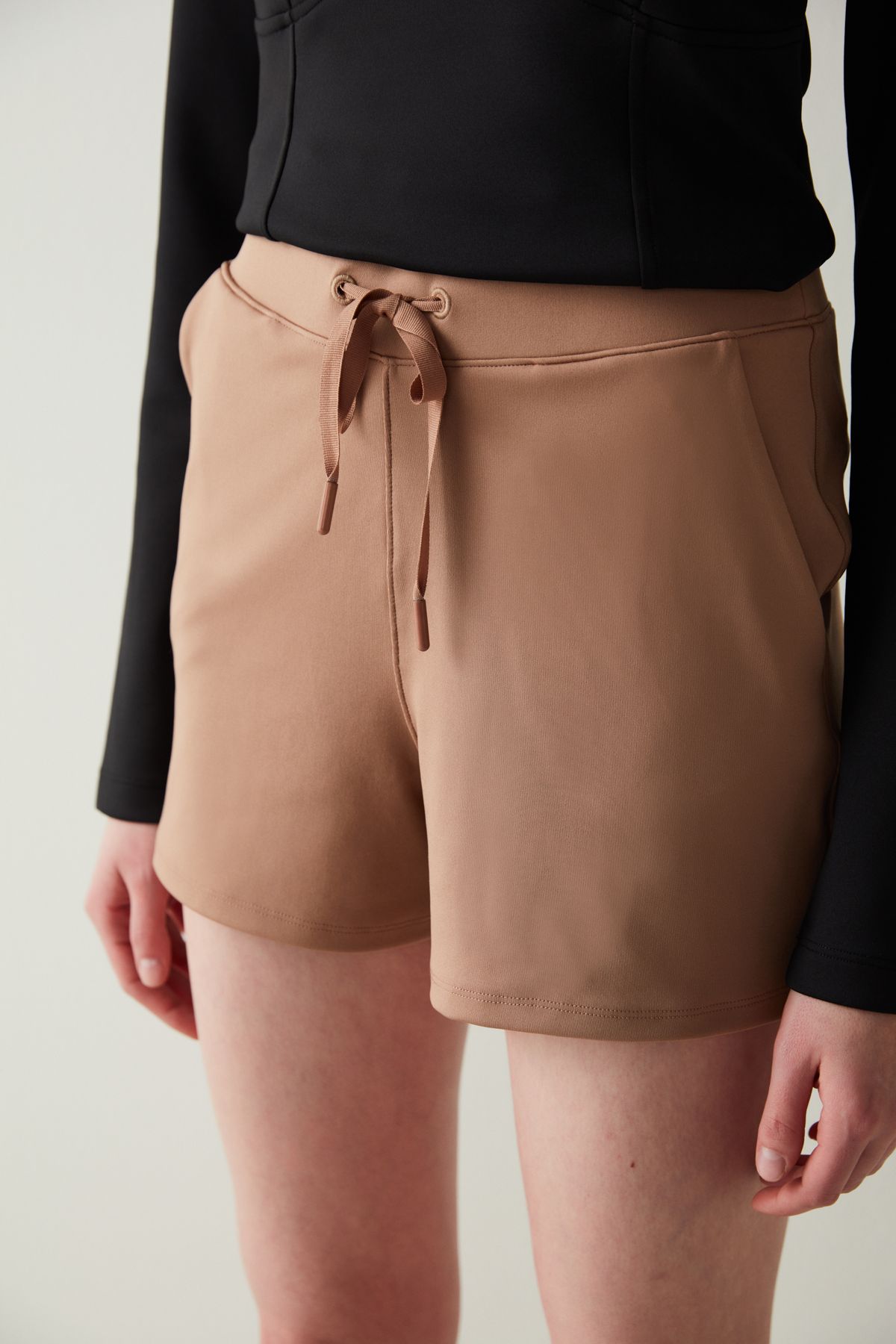 Penti-Side Split Shorts 3