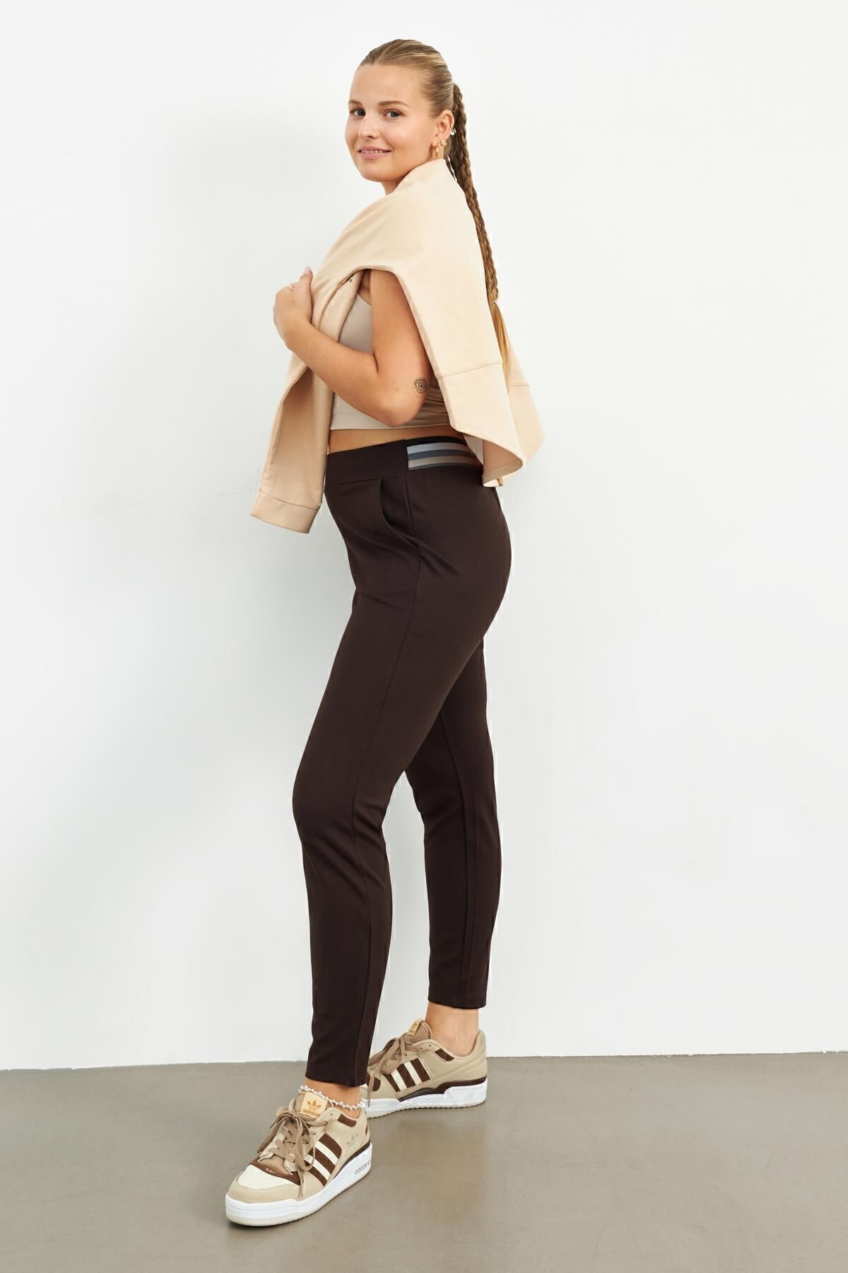 Curly-COFFEE STEEL KNITTED SLIM SLING PANTS 6