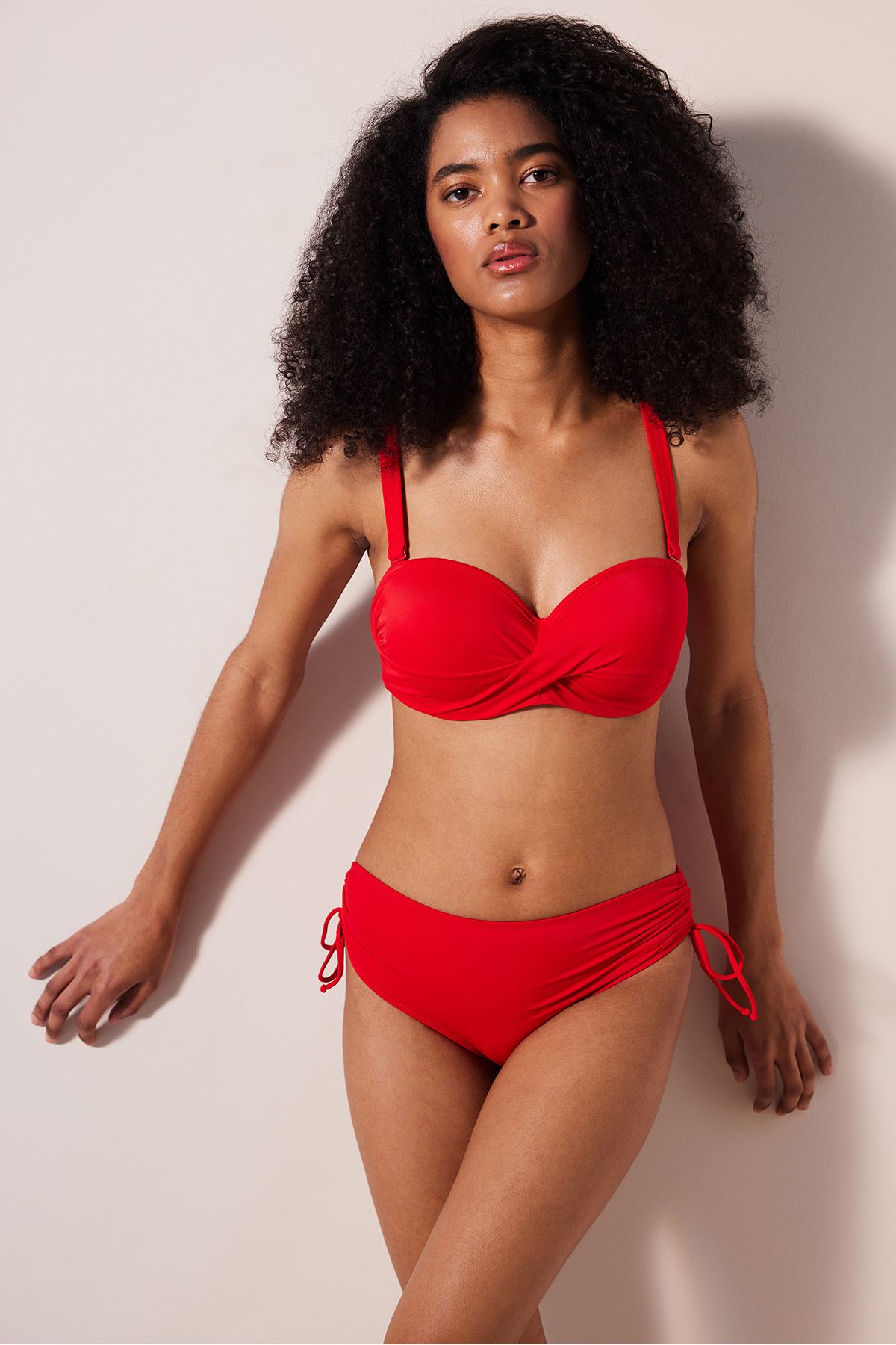 Penti-Rote Basic-Bikiniunterteile mit hohem Ring 3