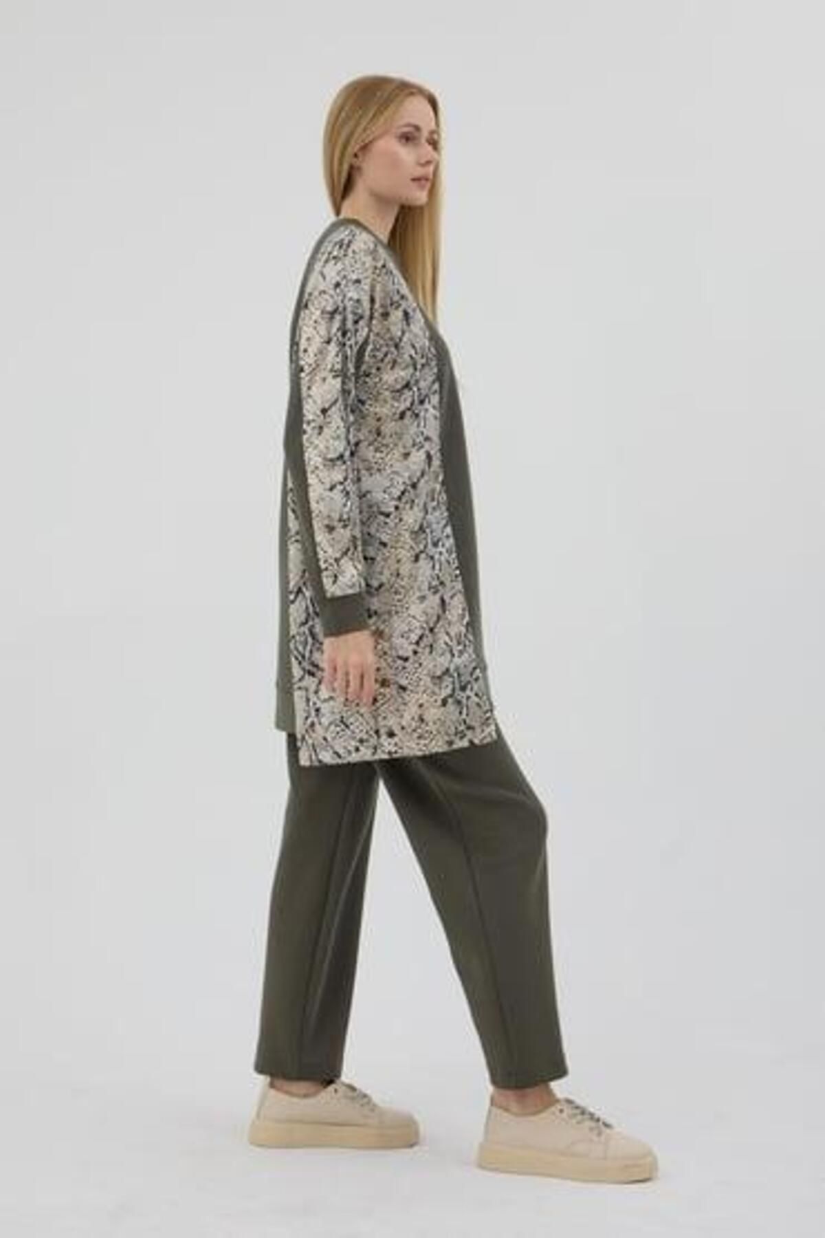 Moodbasic-Mb24.629 Model Khaki Set - Snake Pattern Detail 3