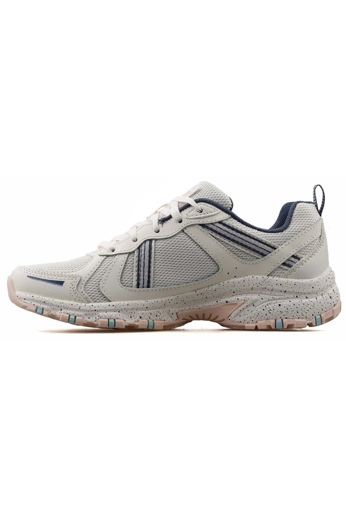 SKECHERS-Hillcrest-Vast Adventure 149820   حذاء رياضي نسائي بيج 2