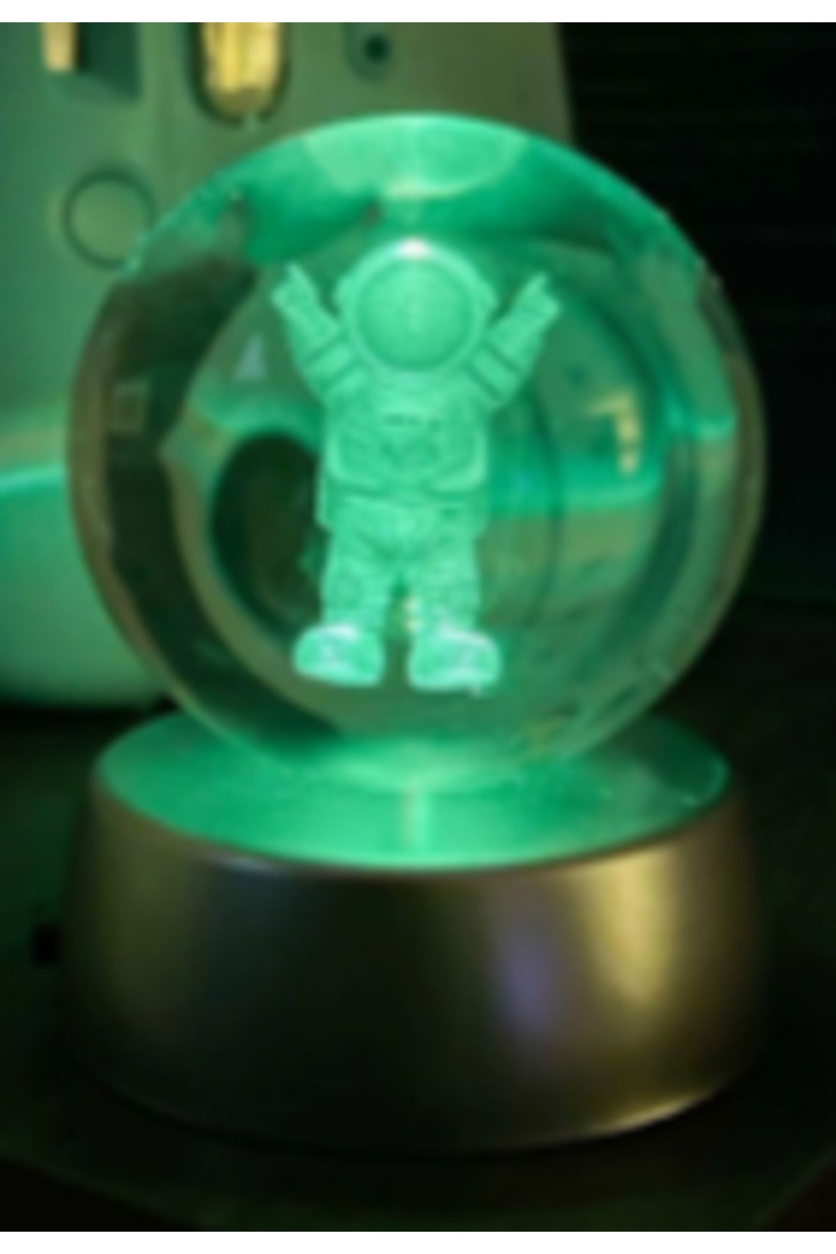 Mevalina ASTRONOT Plastik altlıklı Işıklı Cam Küre 6cm