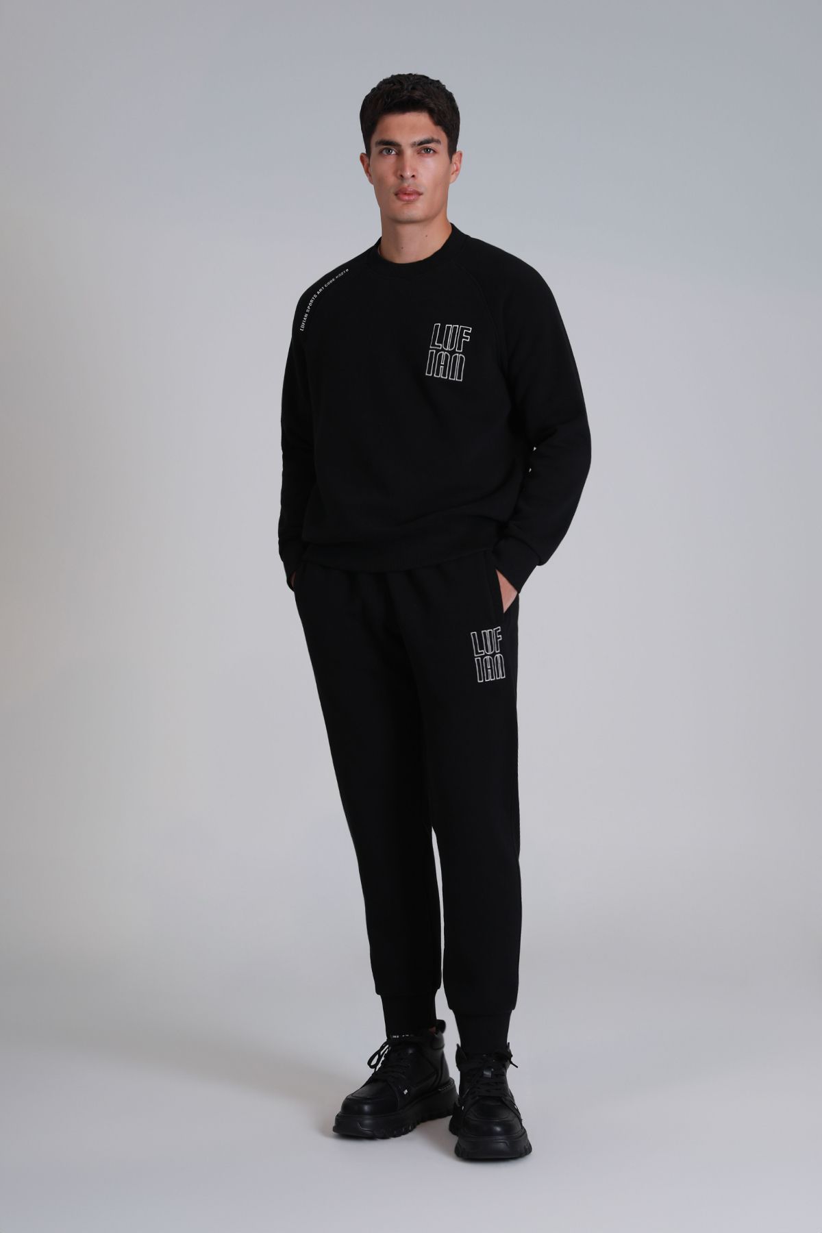 https://cdn.dsmcdn.com/ty1574/prod/QC/20240930/05/7118f14d-29f2-35ac-a997-e4f85047d360/1_org_zoom.jpg