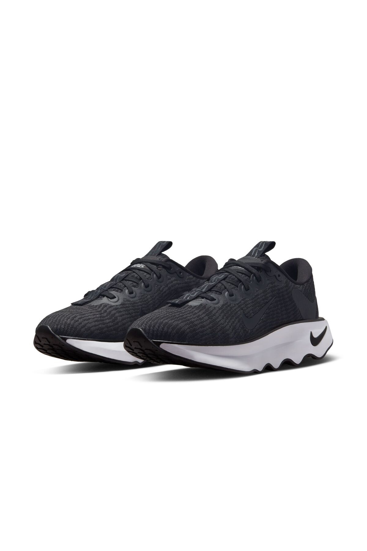 Nike Nike Escape Momentum Women s Sneakers Trendyol