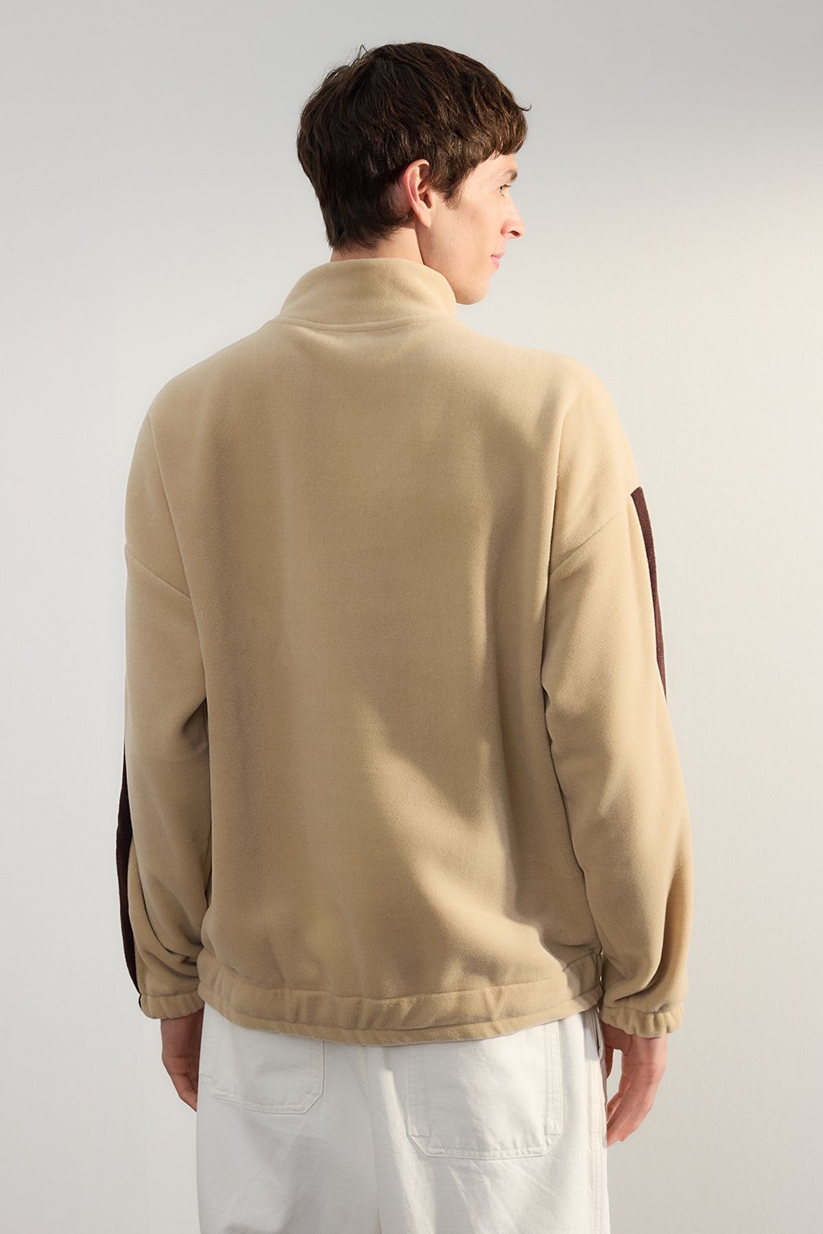 Trendyol Collection-Unisex-Oversize-Fleece-Sweatshirt – Stehkragen, City-Stickerei, Anti-Pilling TMNAW24SW00034 6
