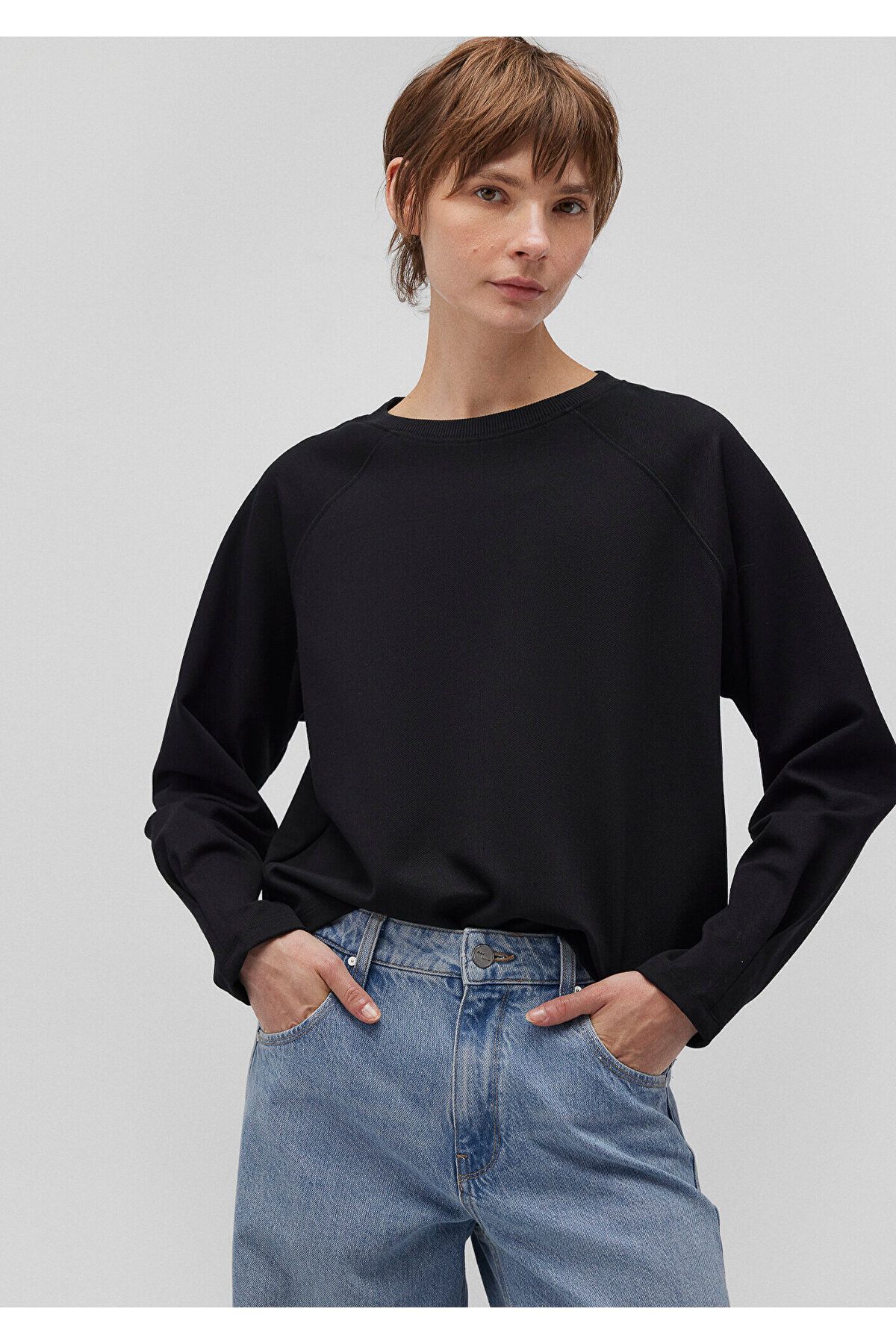 Mavi-Black Crew Neck Sweatshirt - 1S10150-900 1